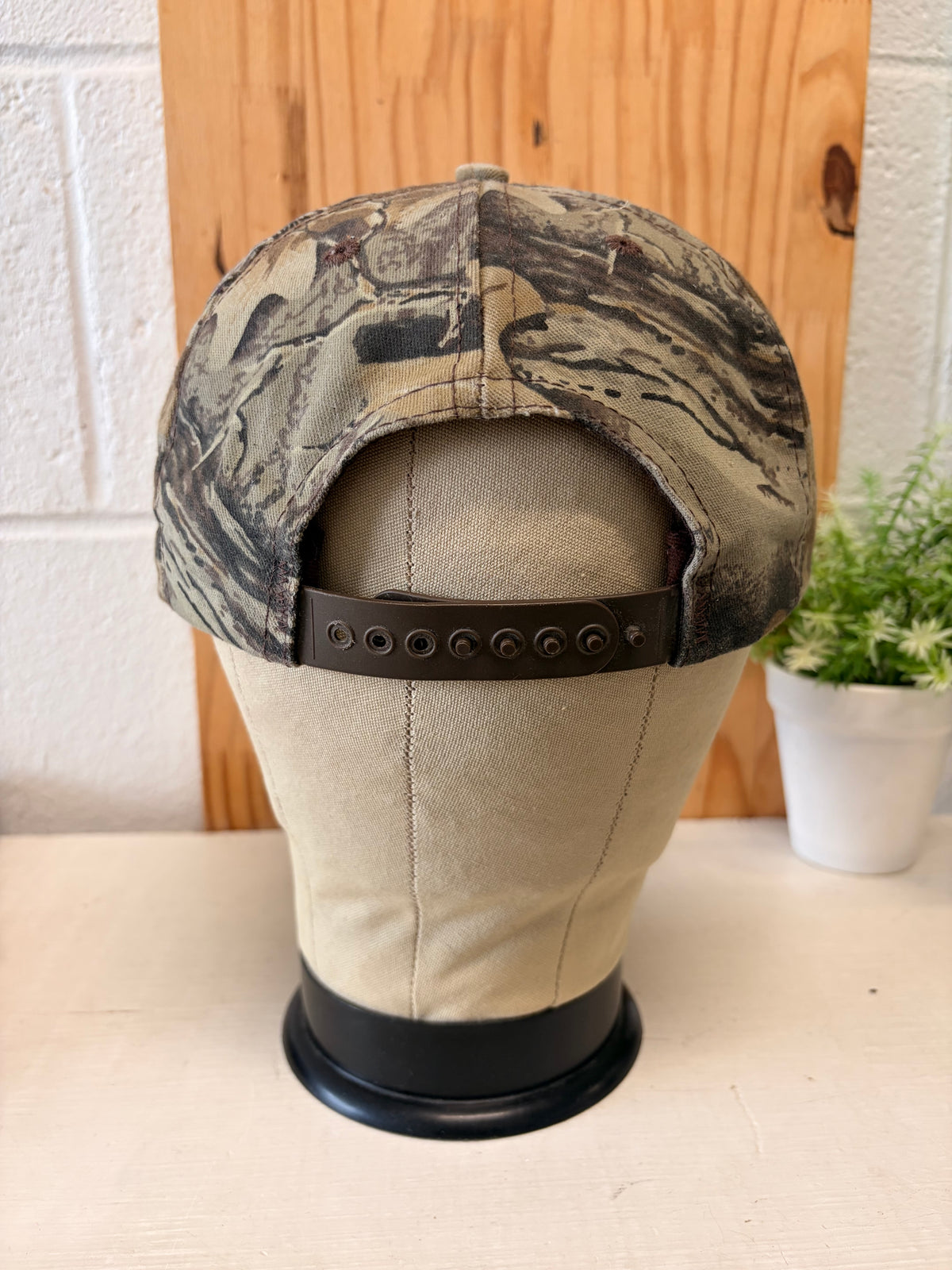 Vtg 90’s Camo Razorbacks SnapBack