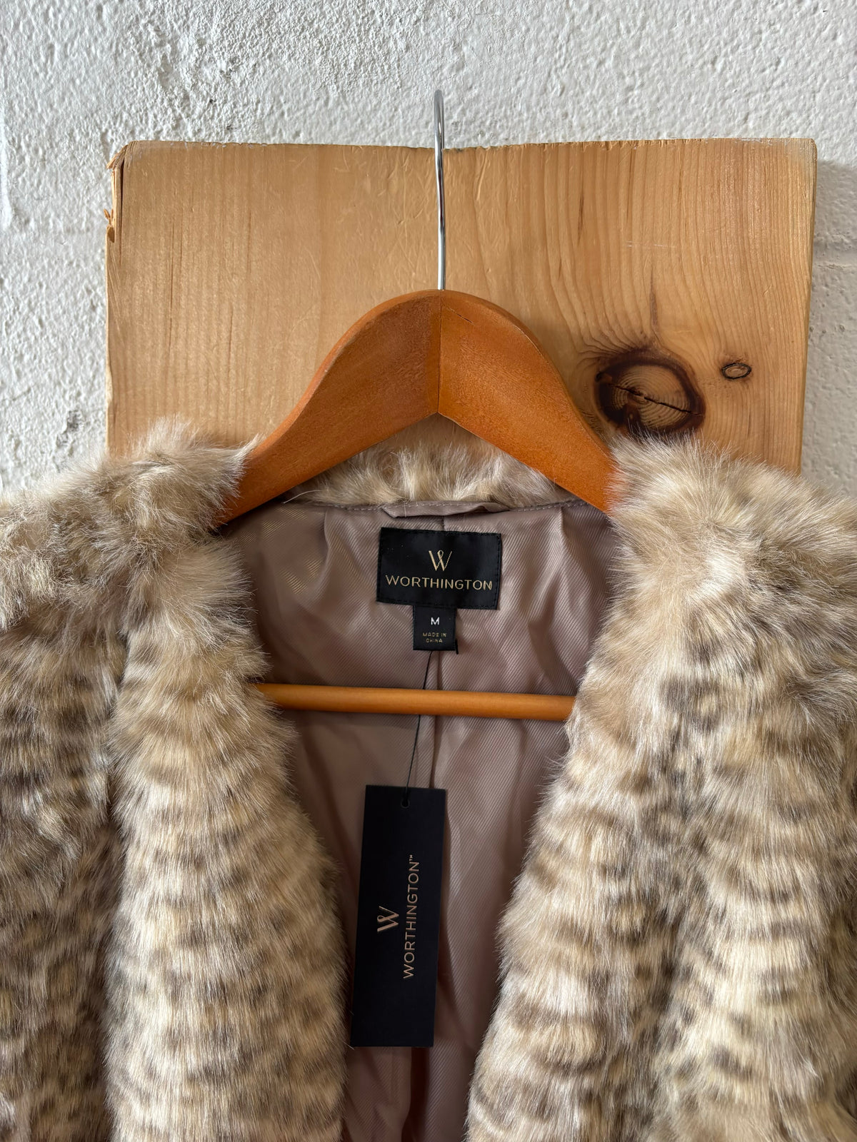 Faux Fur Coat : M