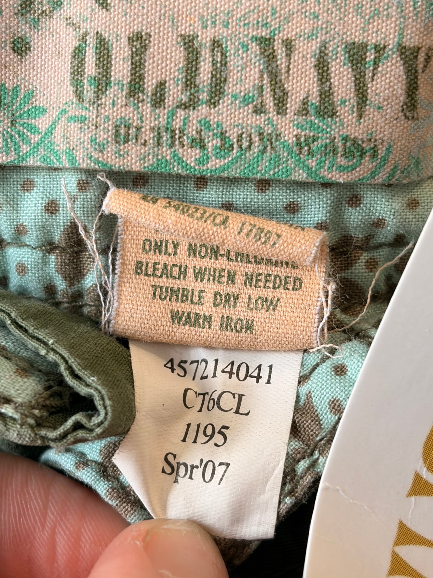 Green Old Navy Cargo Pants : 8