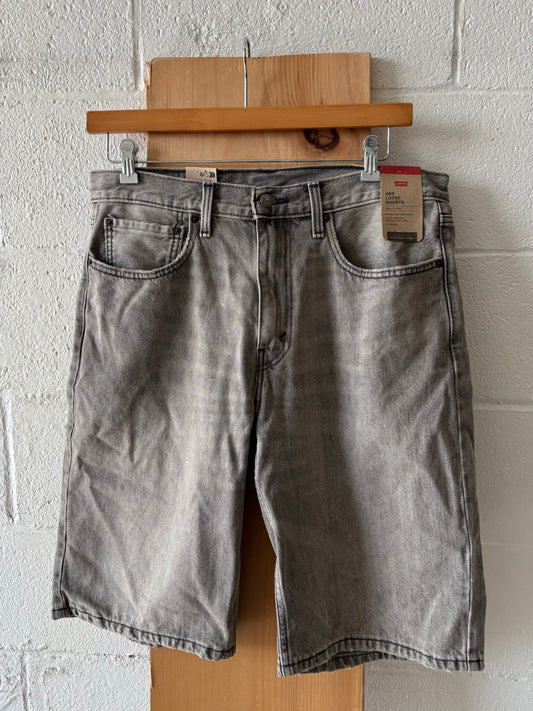 NWT 469 Loose Fit Levi’s Shorts : 36” W