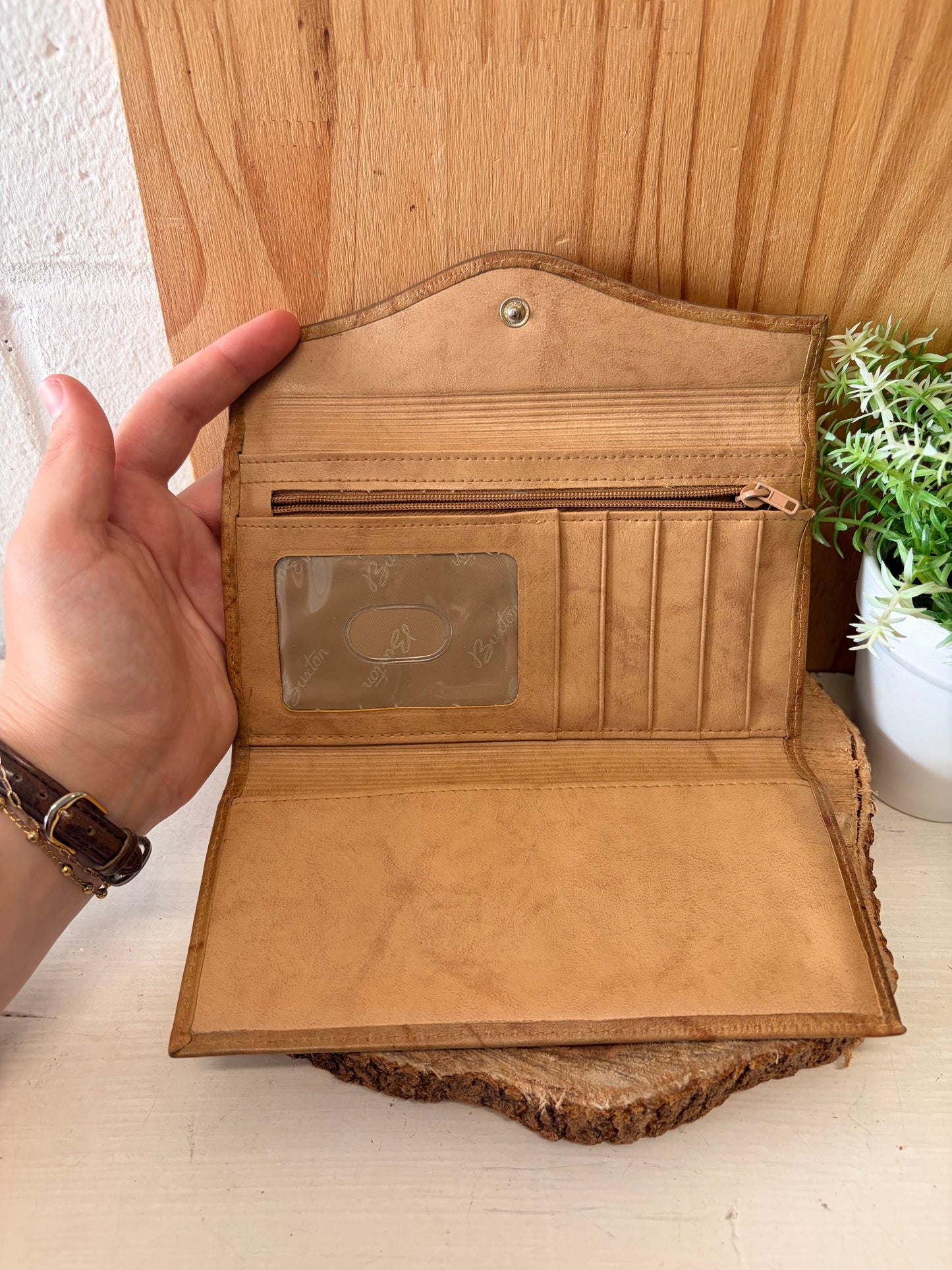 Vtg Tan Buxton Leather Wallet