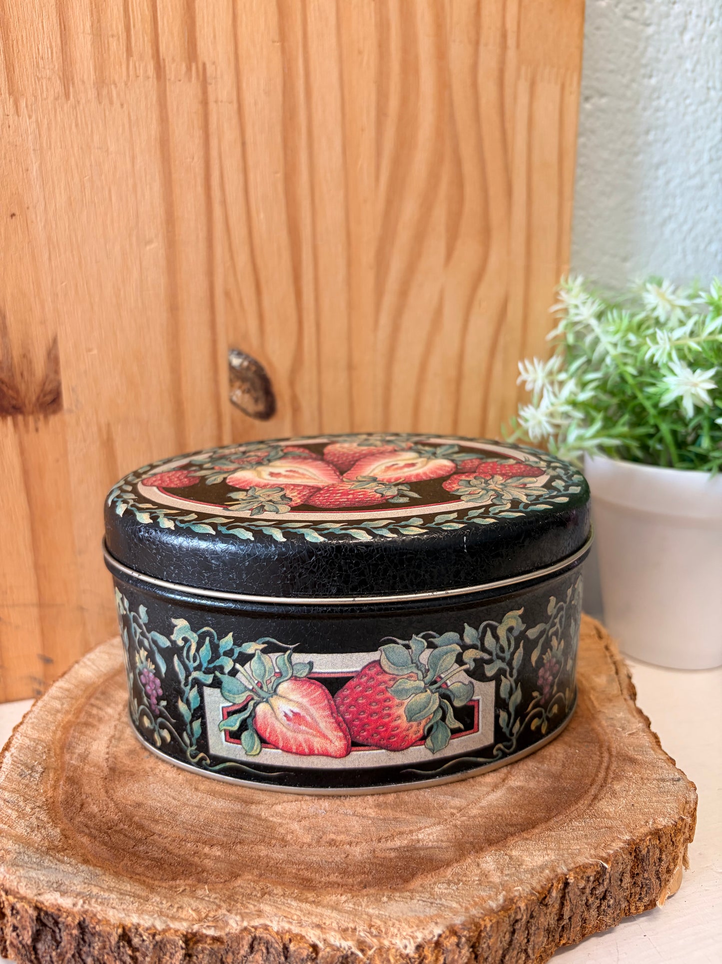 Little Strawberry Tin