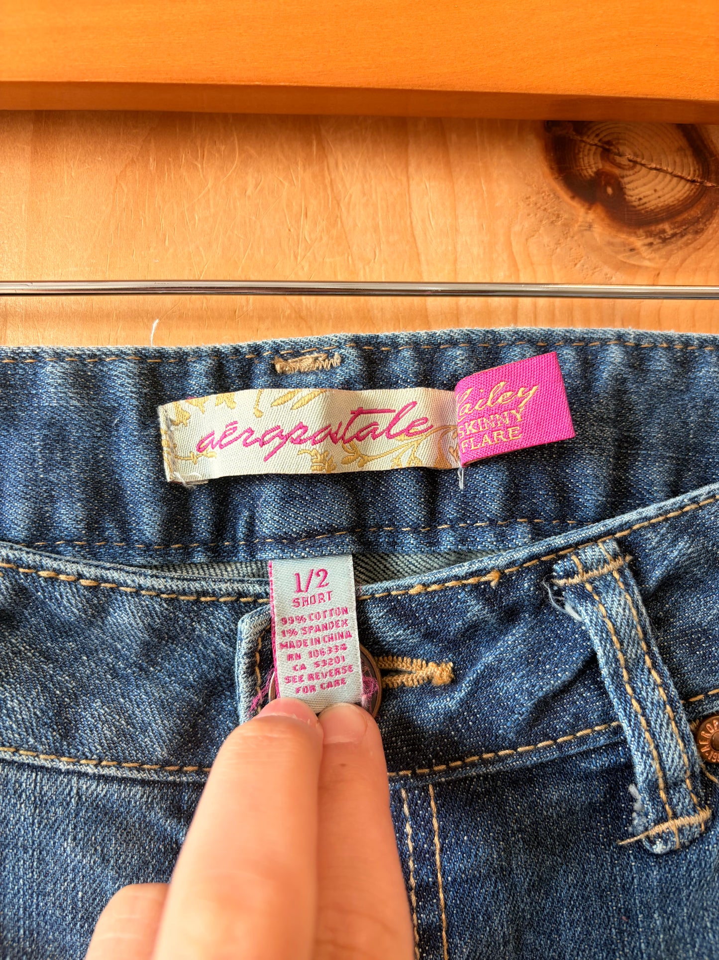 Aeropostale Skinny Flare Jeans : 1/2 Short