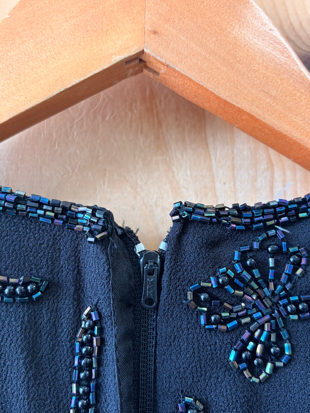 Iridescent Floral Beaded Dress : L