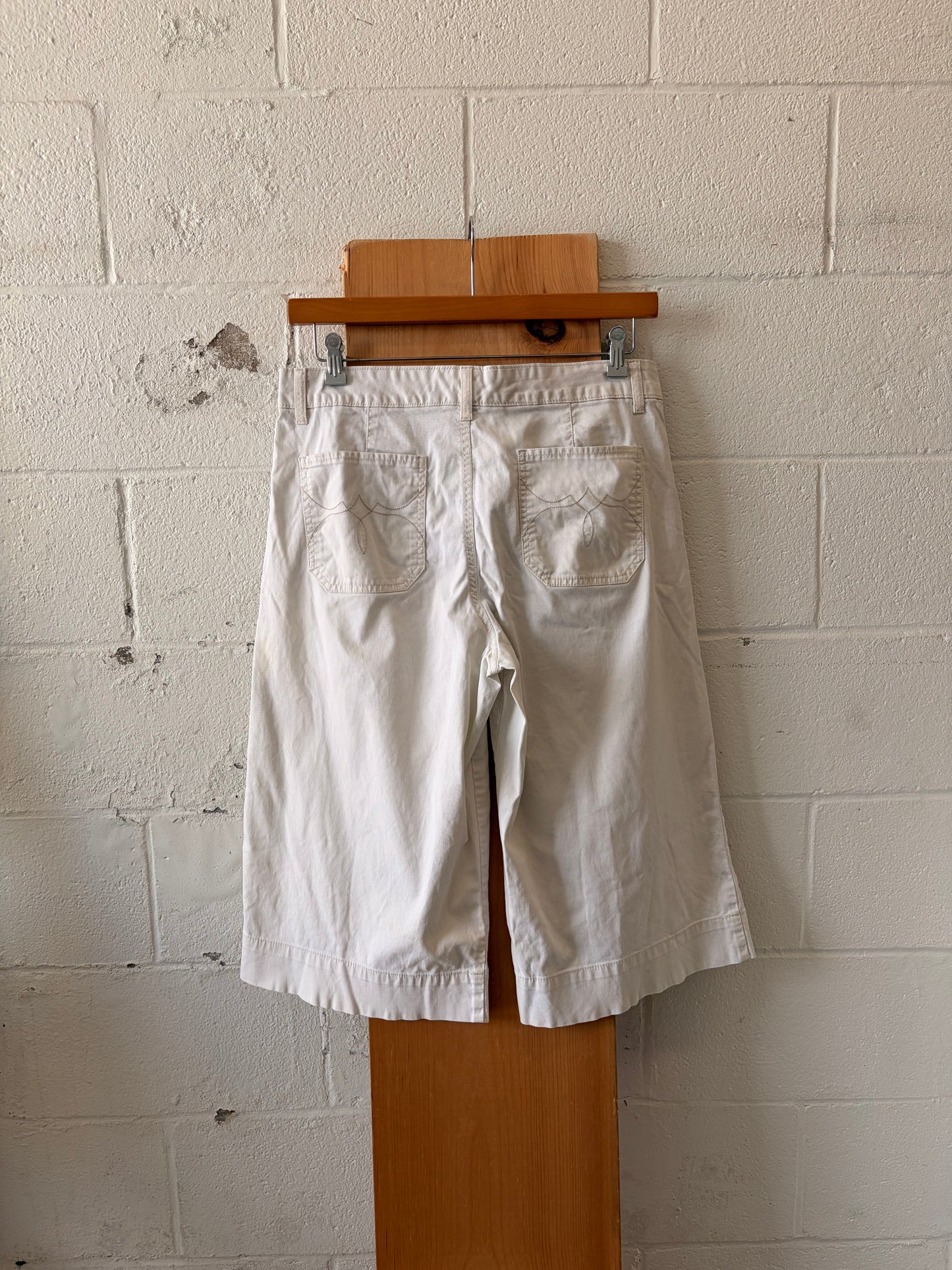 White Wide Leg Capris : 12