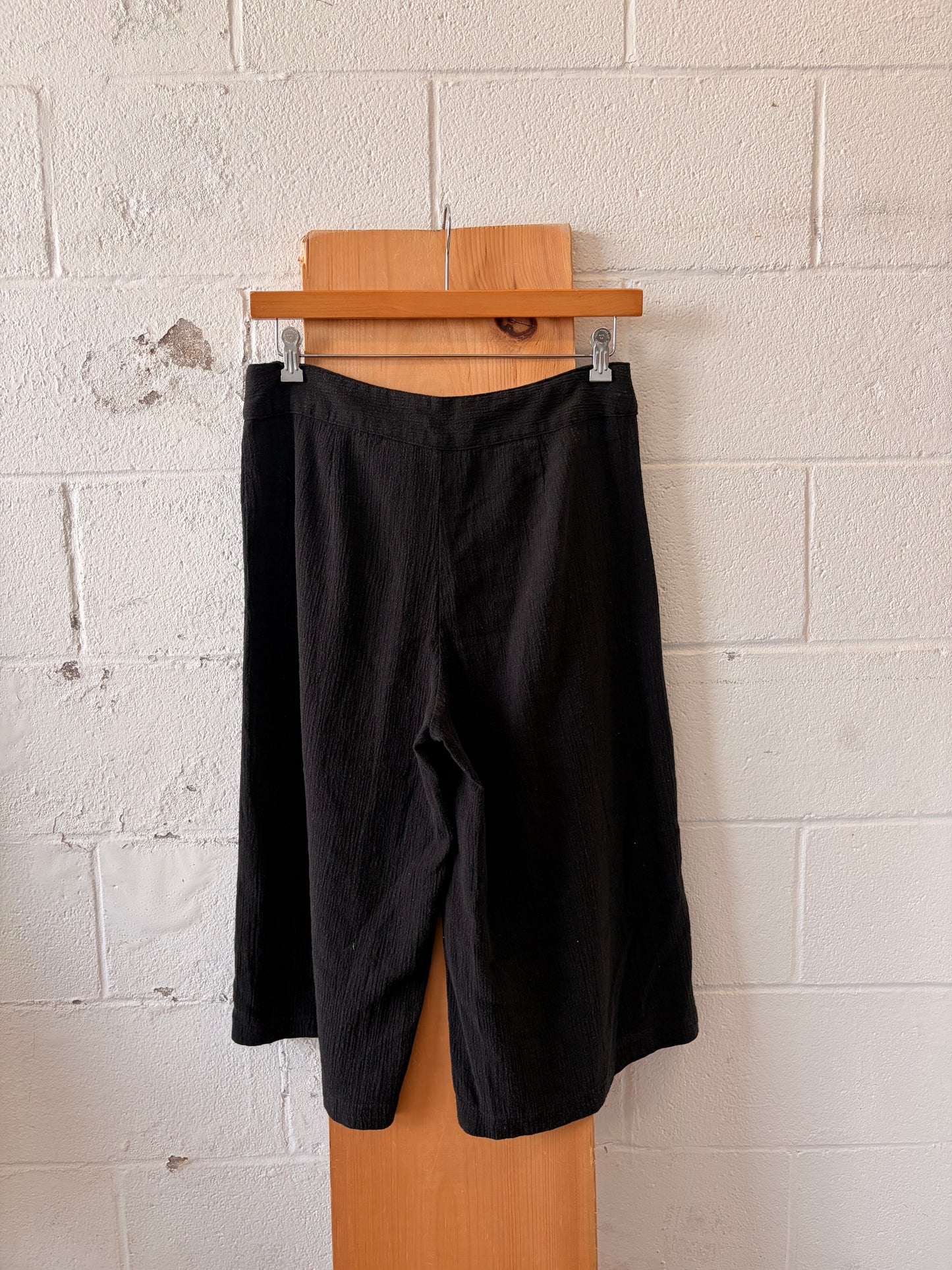 Wide Leg Linen Blend Capris : 12