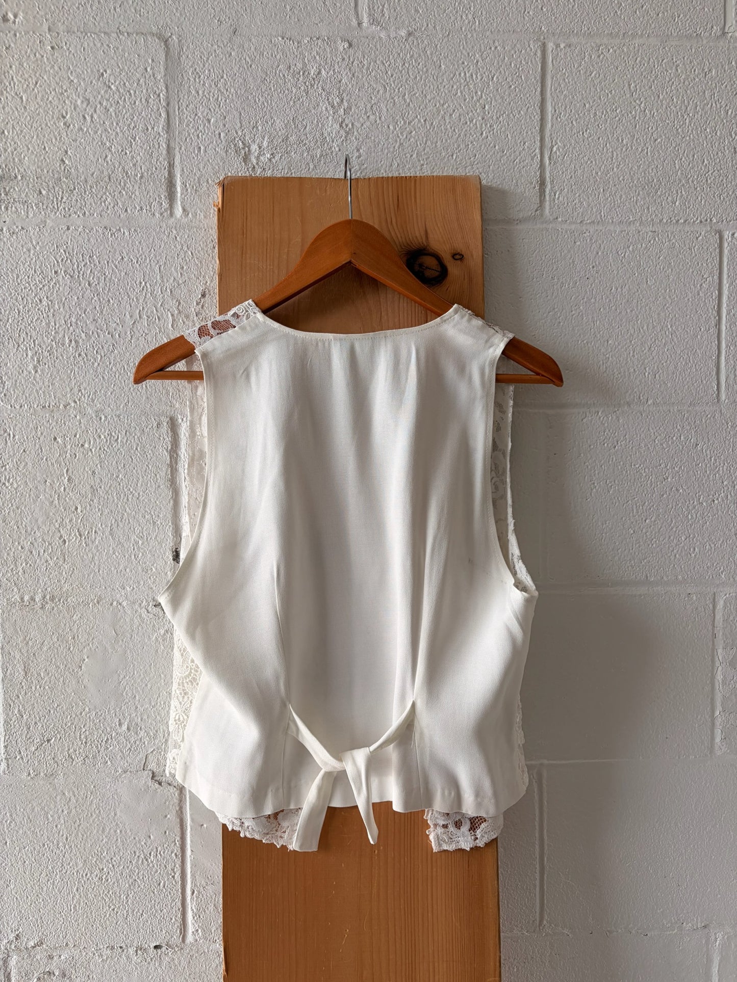 Vtg Lace Front Open Vest : M