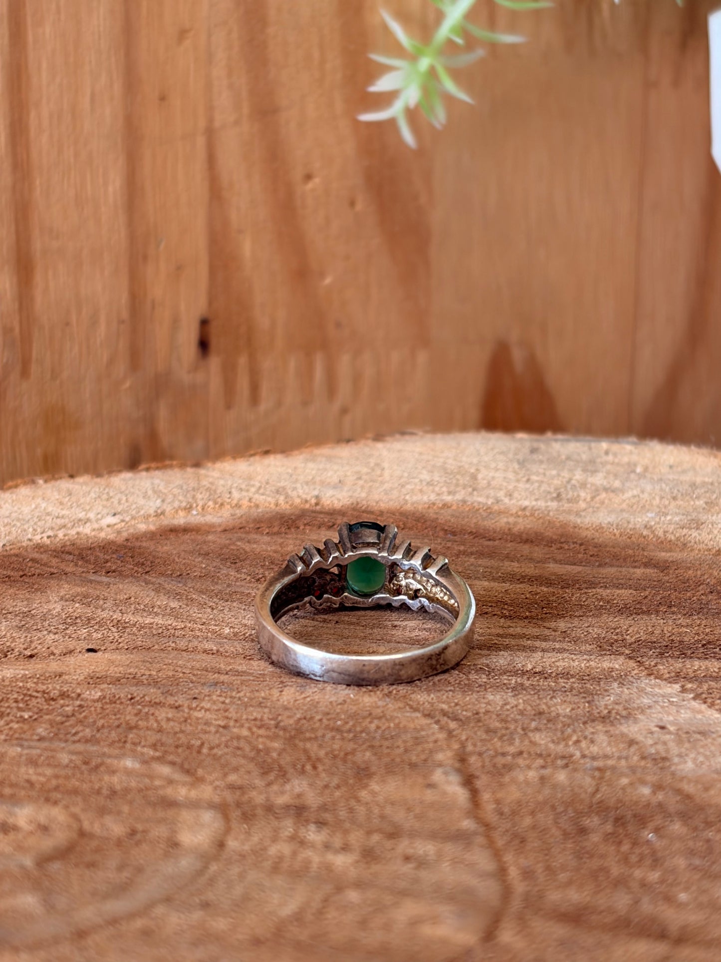 925 Green Oval Ring : Size 6.75