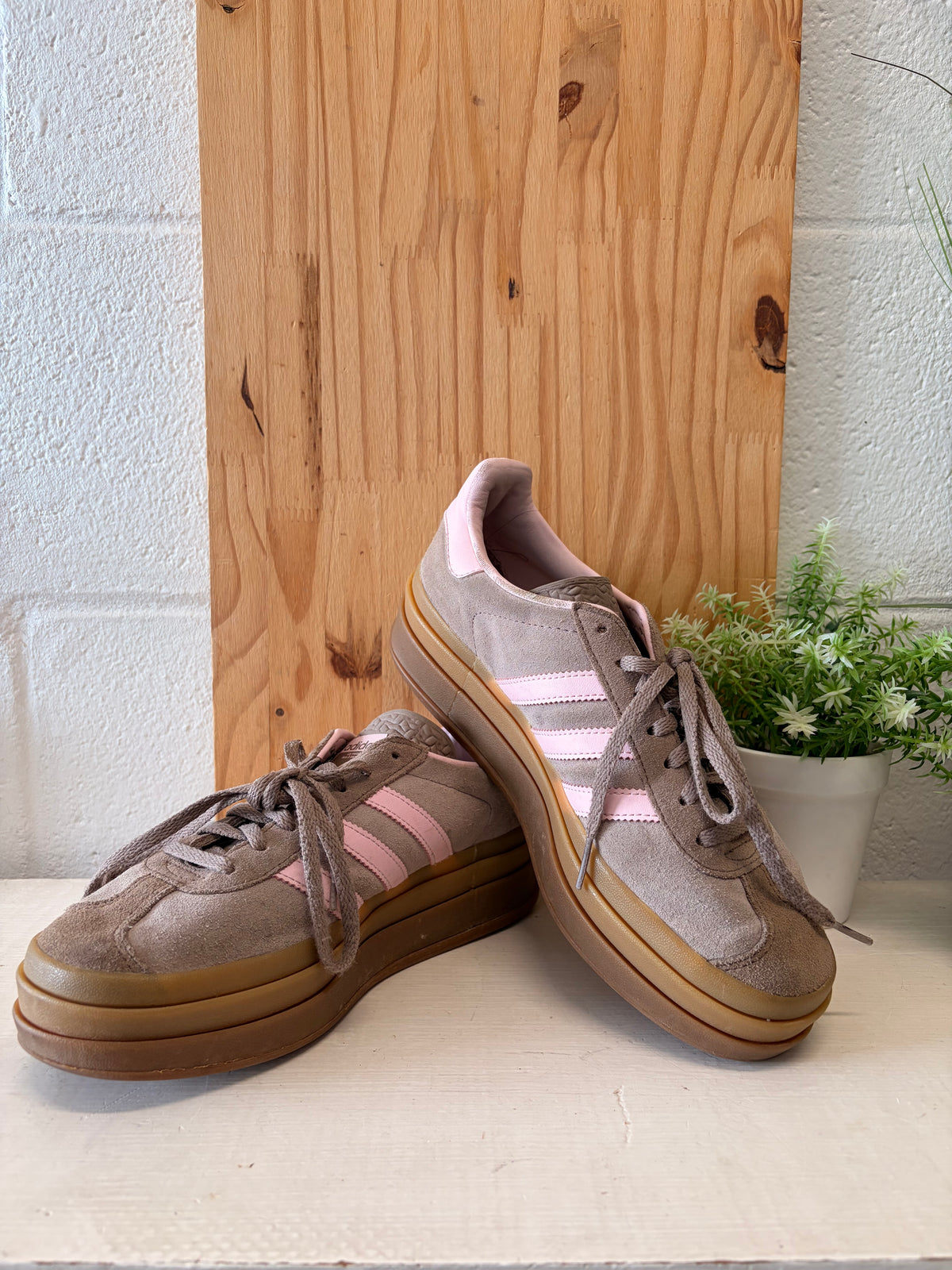 Adidas Gazelle Platform Sneakers : Size 7.5
