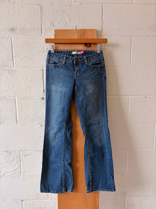Aeropostale Skinny Flare Jeans : 1/2 Short