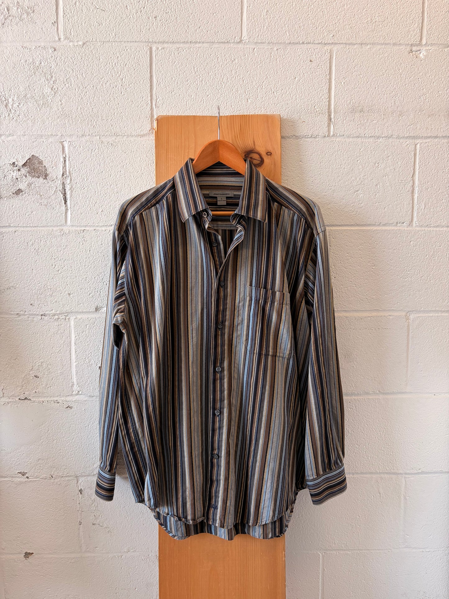 Striped Button Down : L