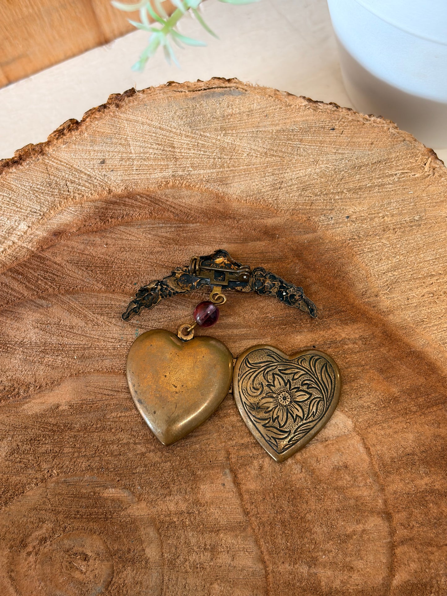 Vtg Heart Locket Brooch