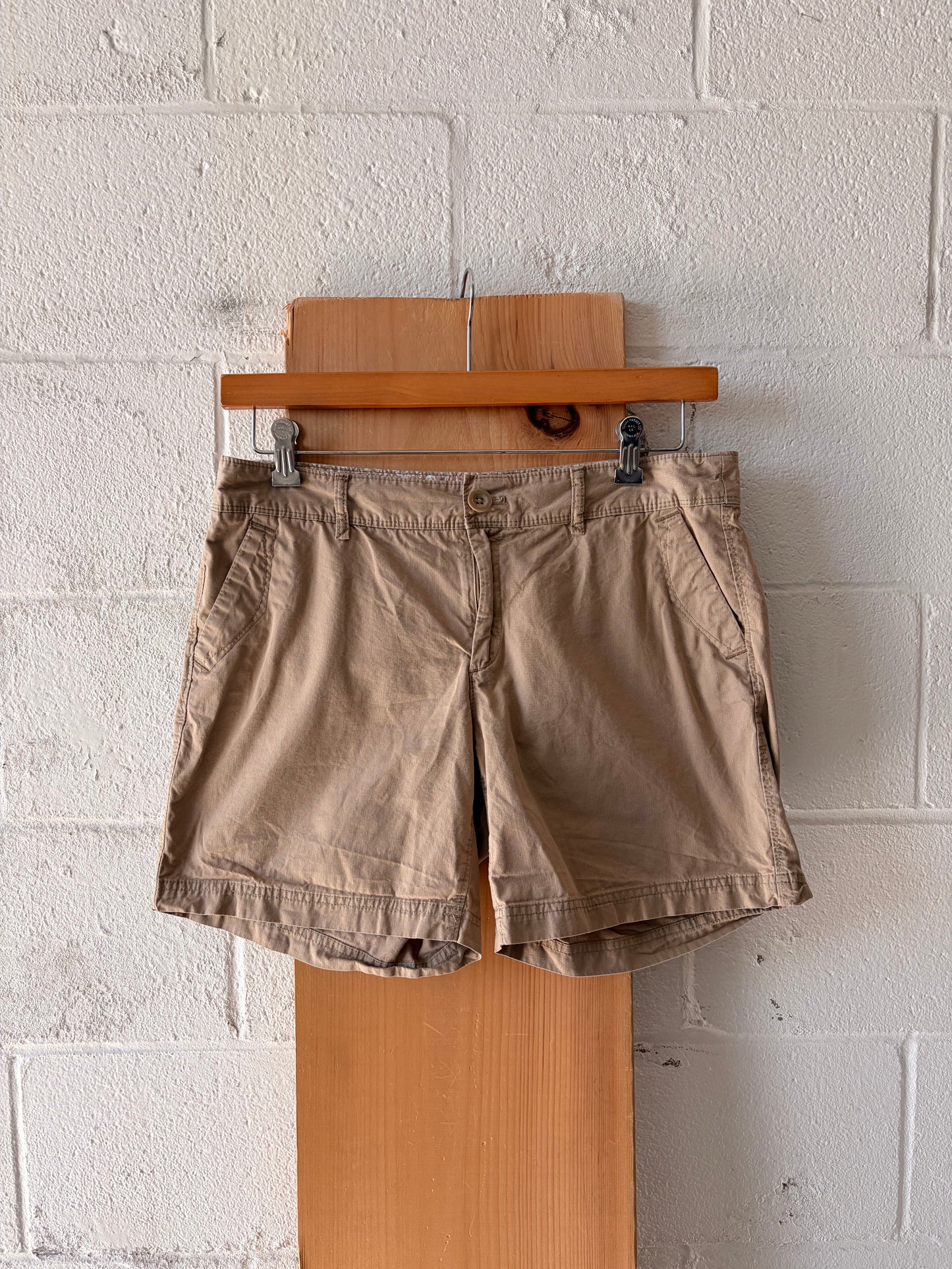 Eddie Bauer Classic Khaki Shorts : 10