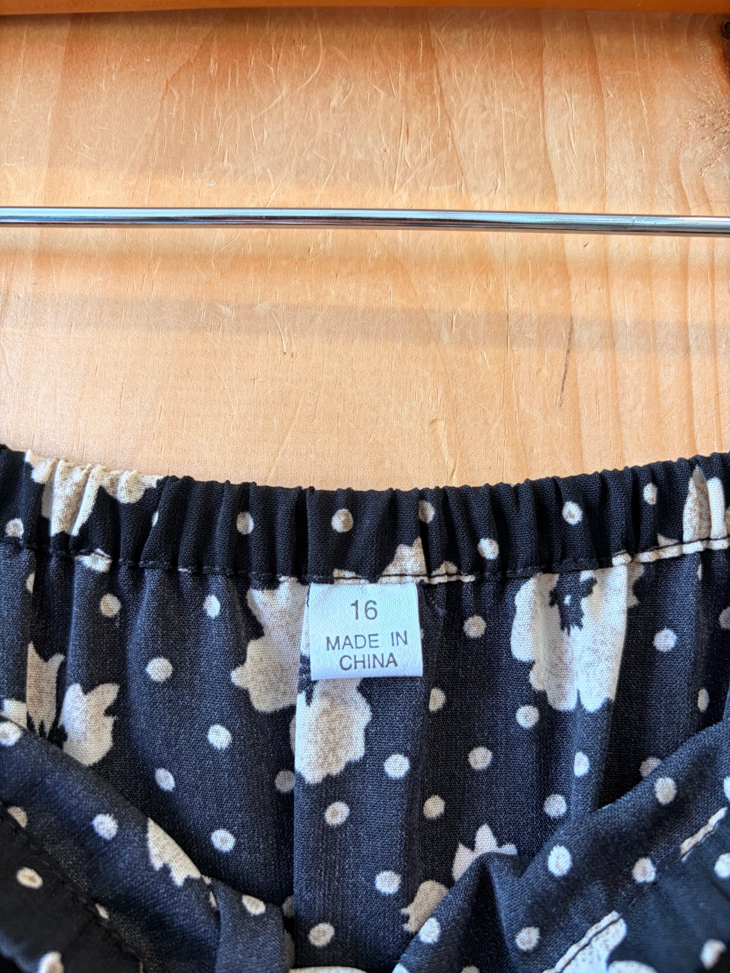 Neutral Floral Print Skirt : 16