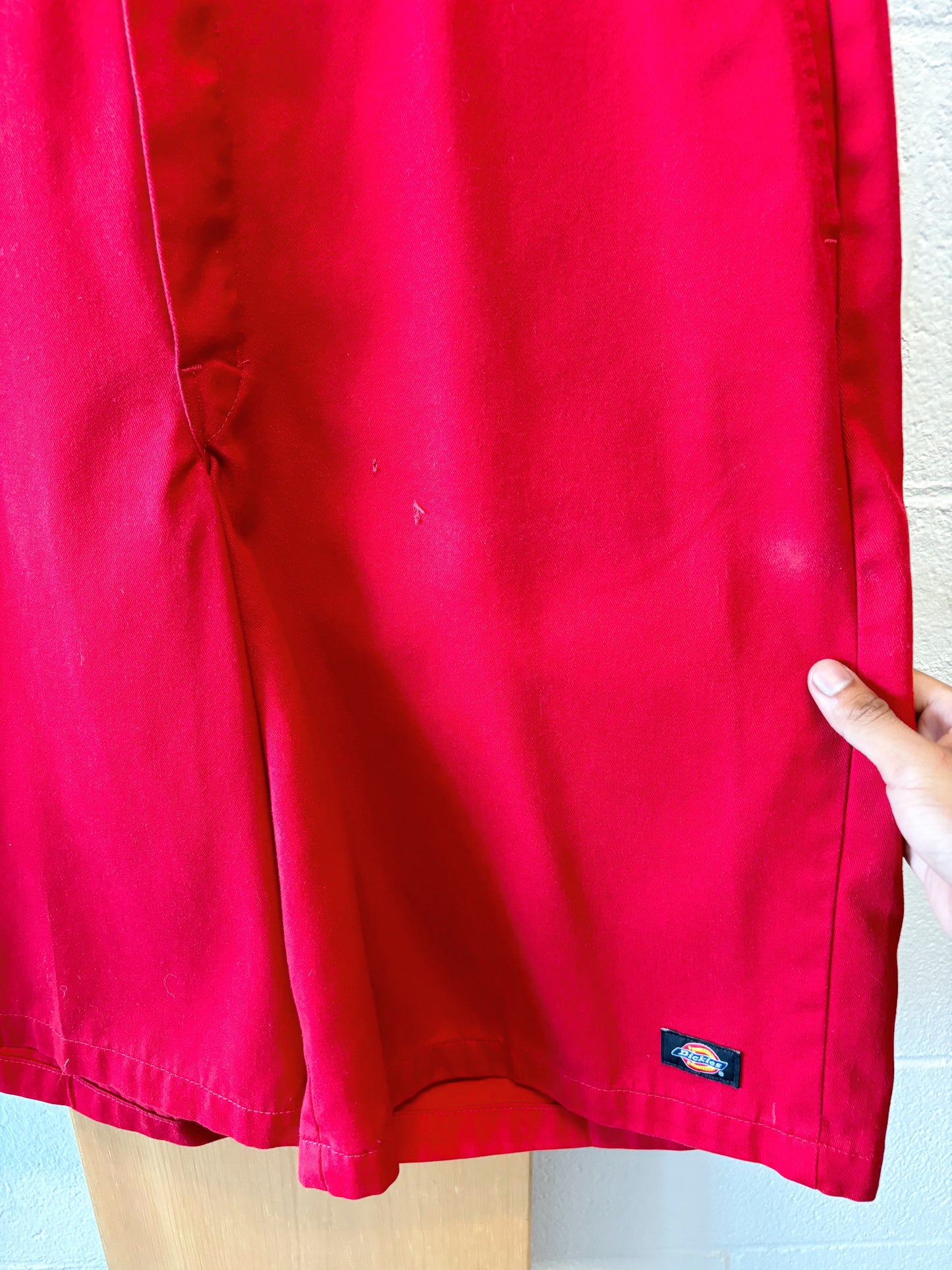 Red Dickies Shorts : 40” W