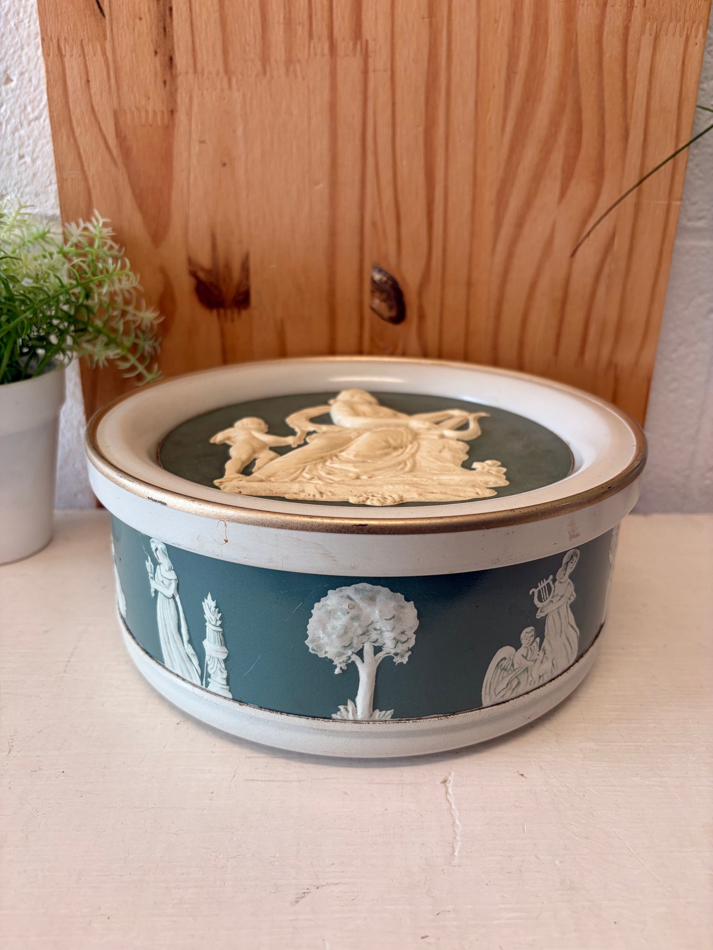 Vtg Greek Muse Tin (Local Pick Up Only)
