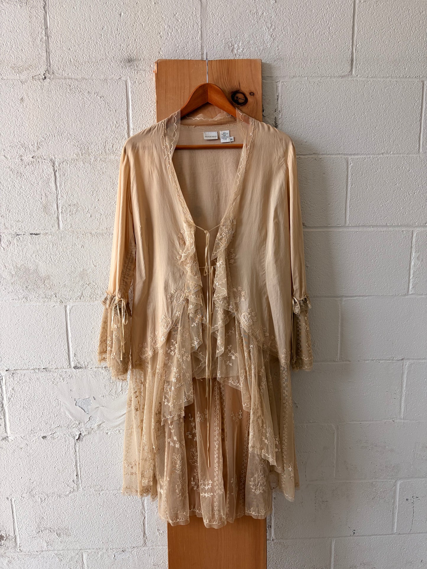Vtg Ruffled Lace Cardigan : 14