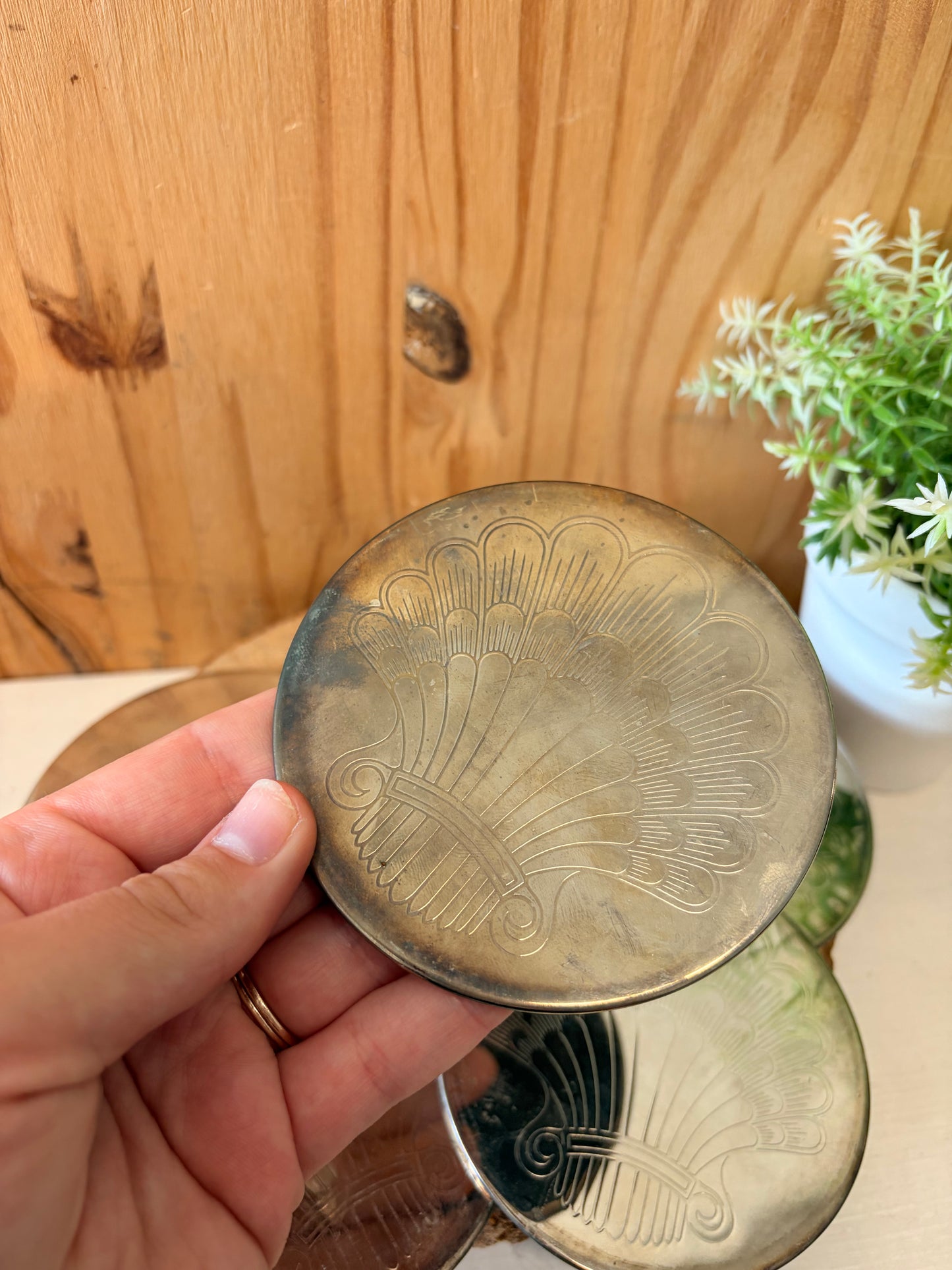 Vtg Metal Seashell Coaster Set (Local Pickup Only)