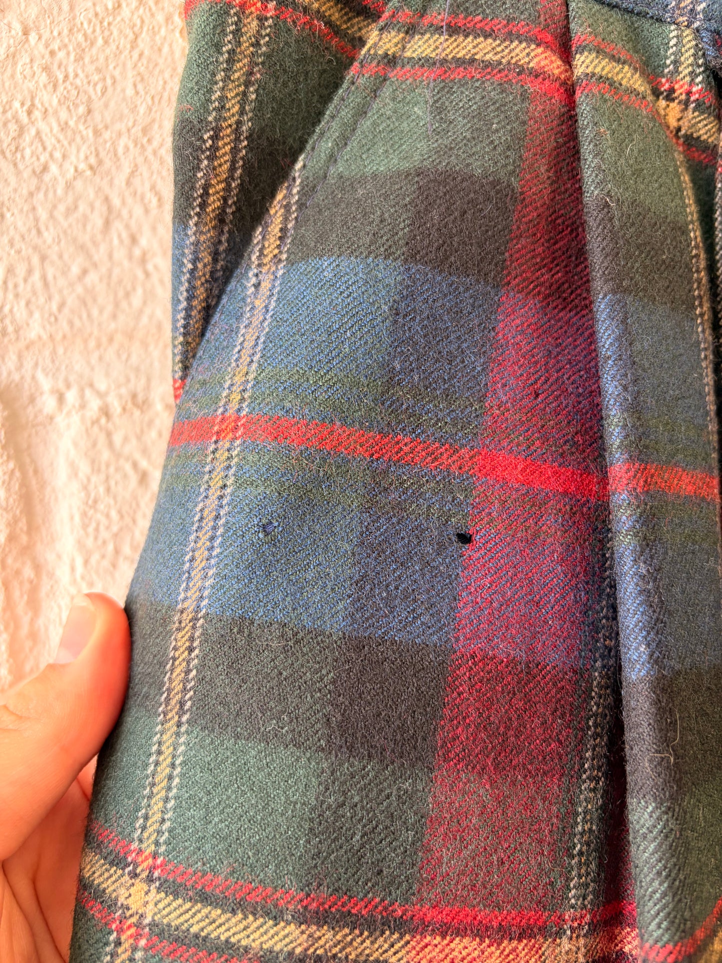 Vtg Long Plaid Wool Skirt : 26”W