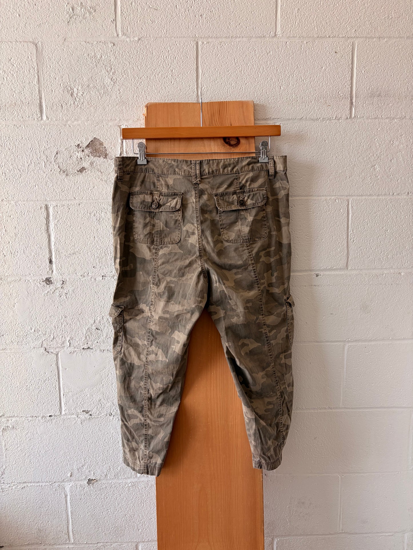 Camo Cargo Capris : 12