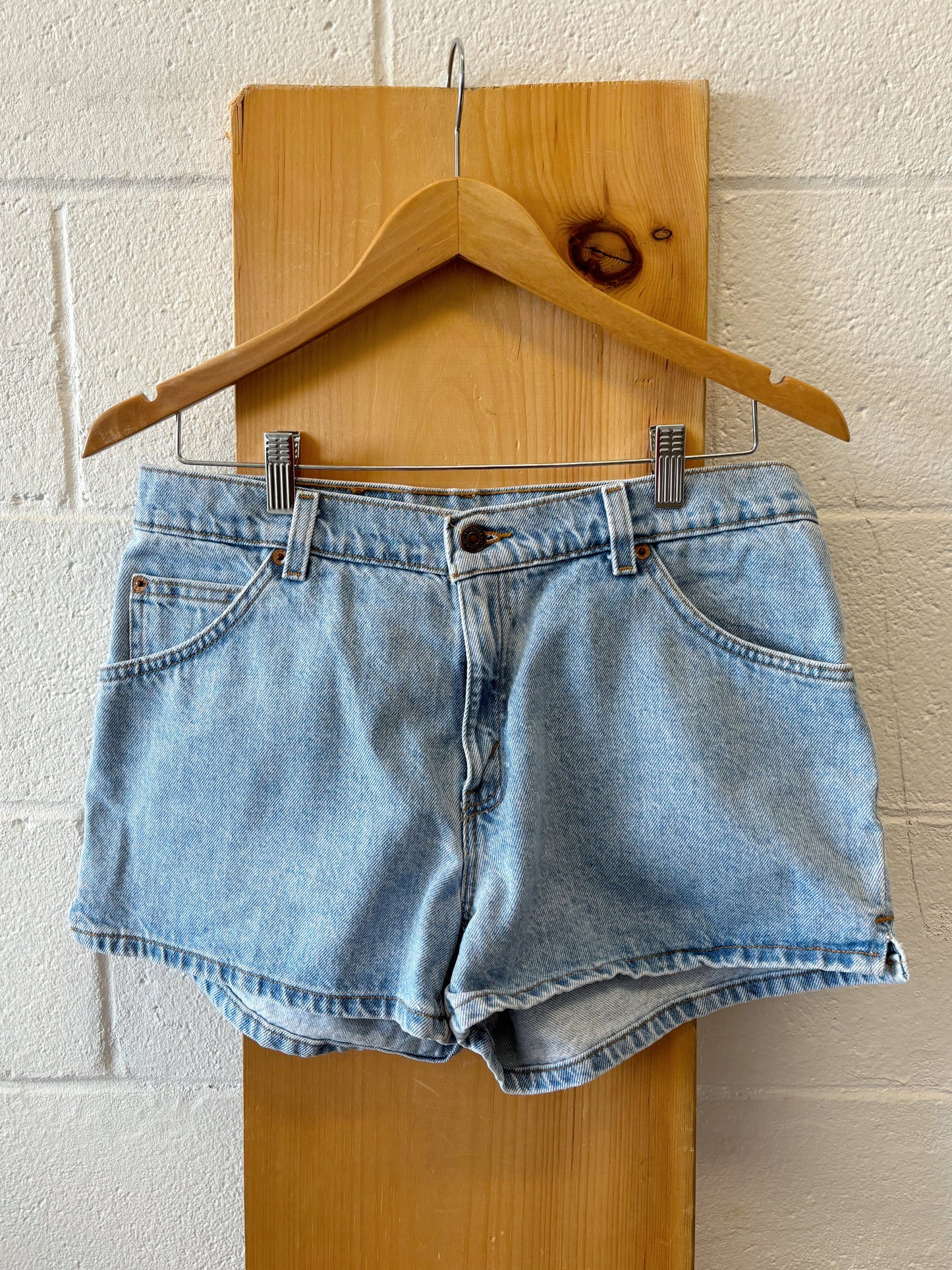 90’s Levi’s Denim Shorts : Jnrs 11