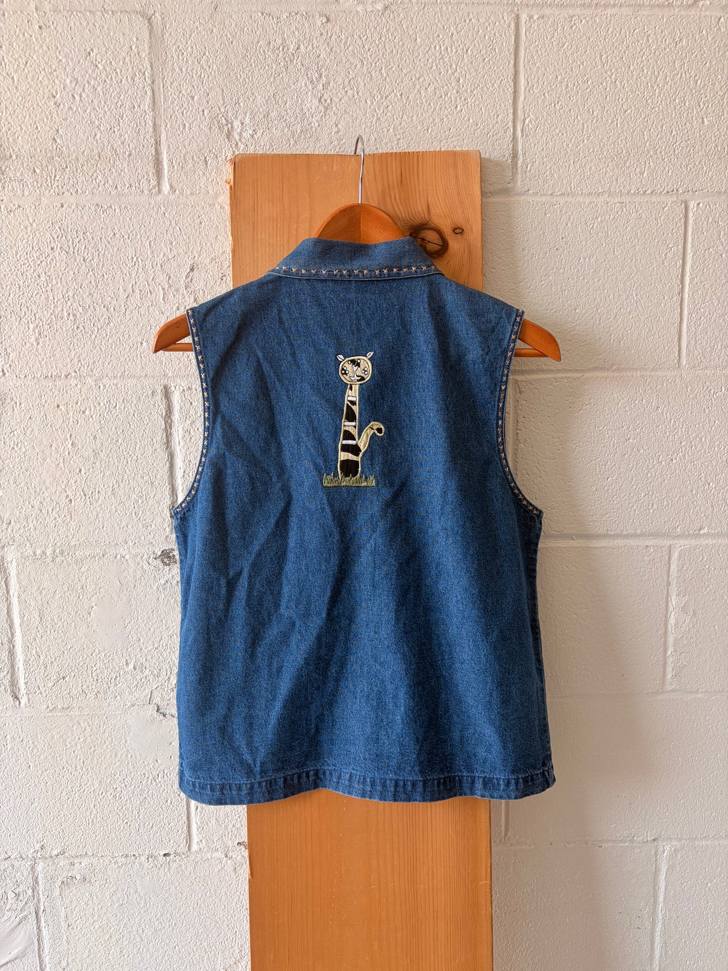 Embroidered Cats Vest : S