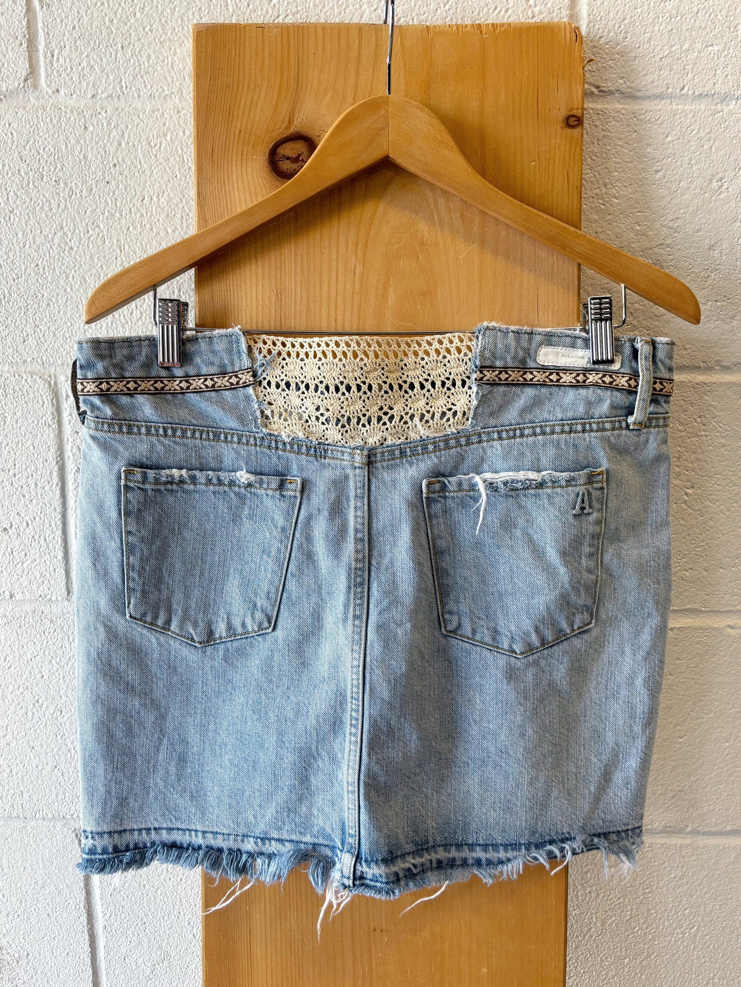 WHSE479 Original Denim Skirt : 34” W