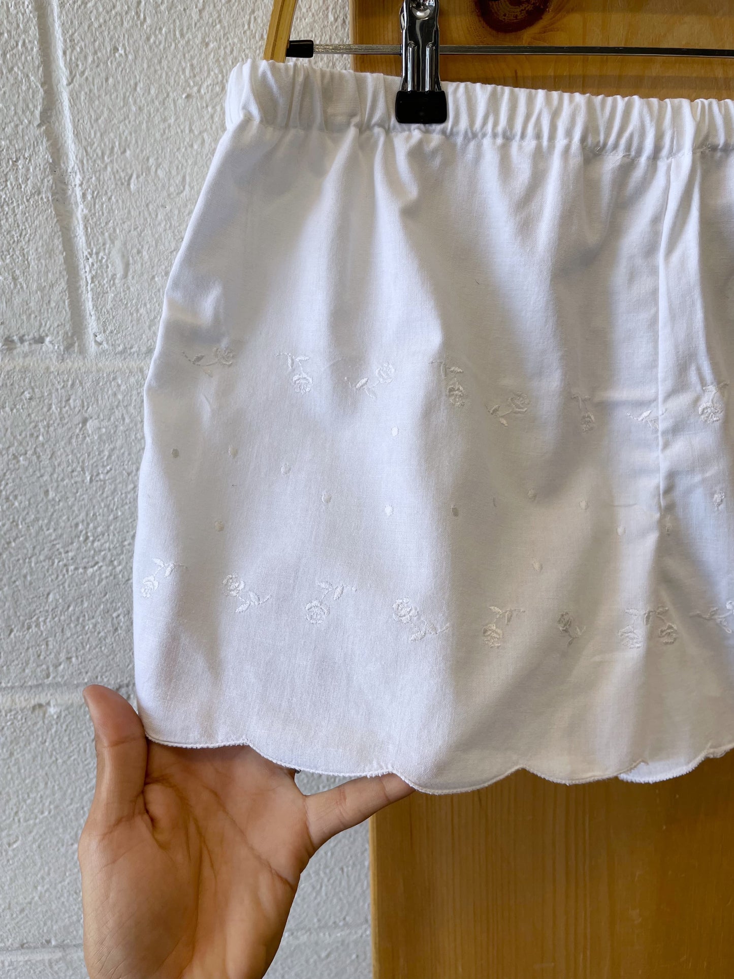 WHSE479 Exclusive Scalloped Hem Bloomers : 32” W