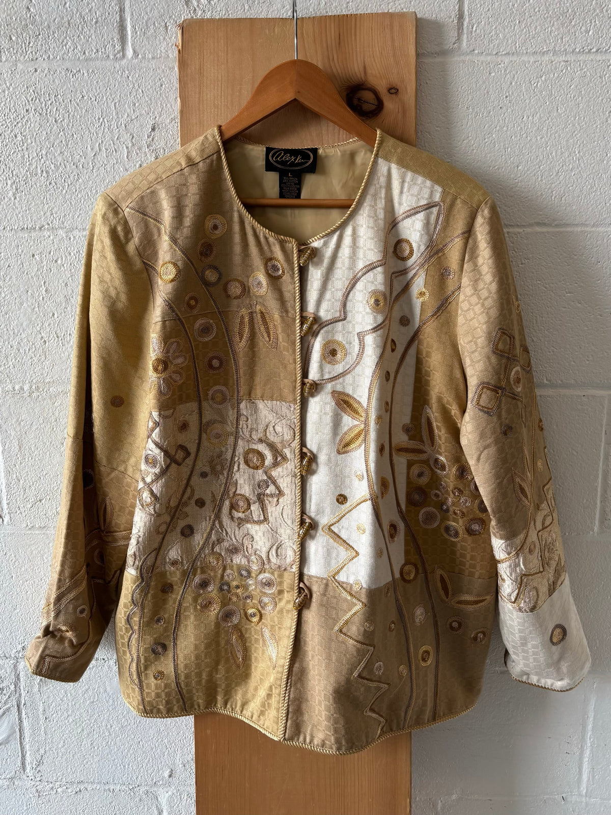 Gold & Ivory Embroidered Jacket : L