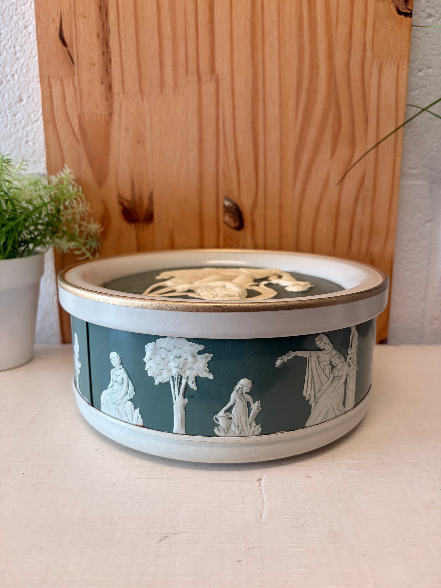 Vtg Greek Muse Tin (Local Pick Up Only)