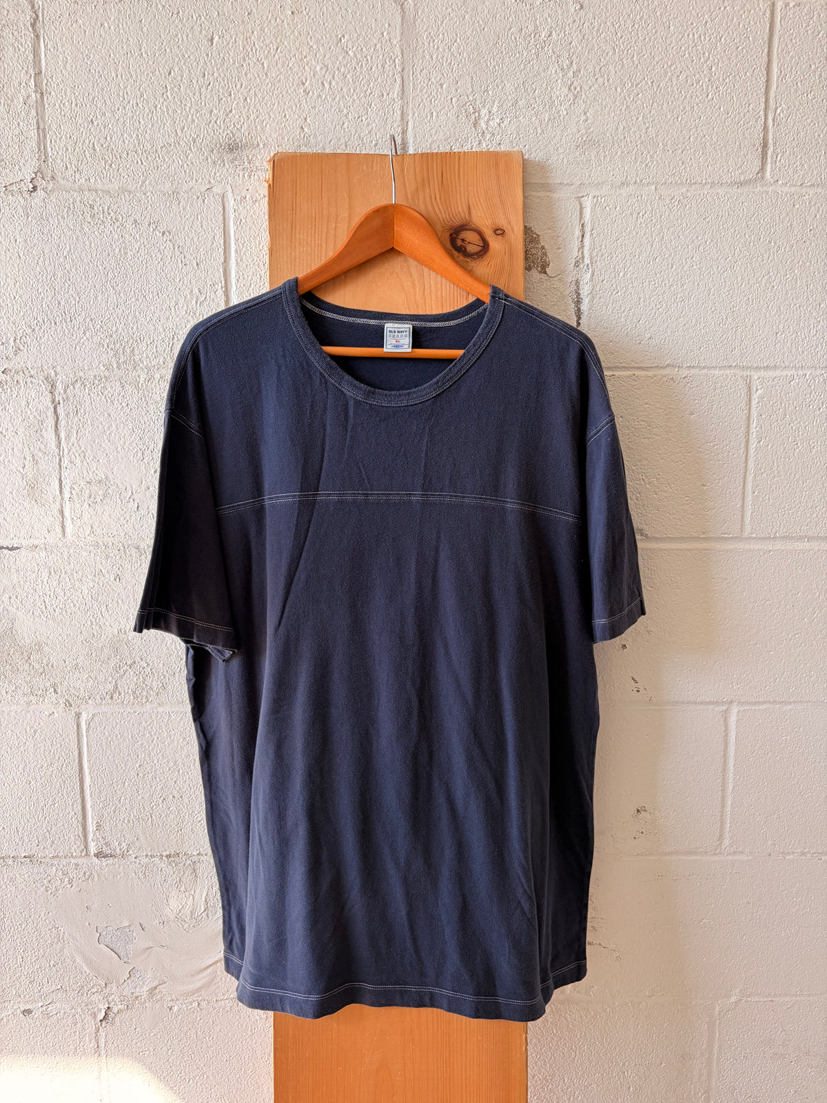 04’ Classic White Stitched Navy Tee : XL