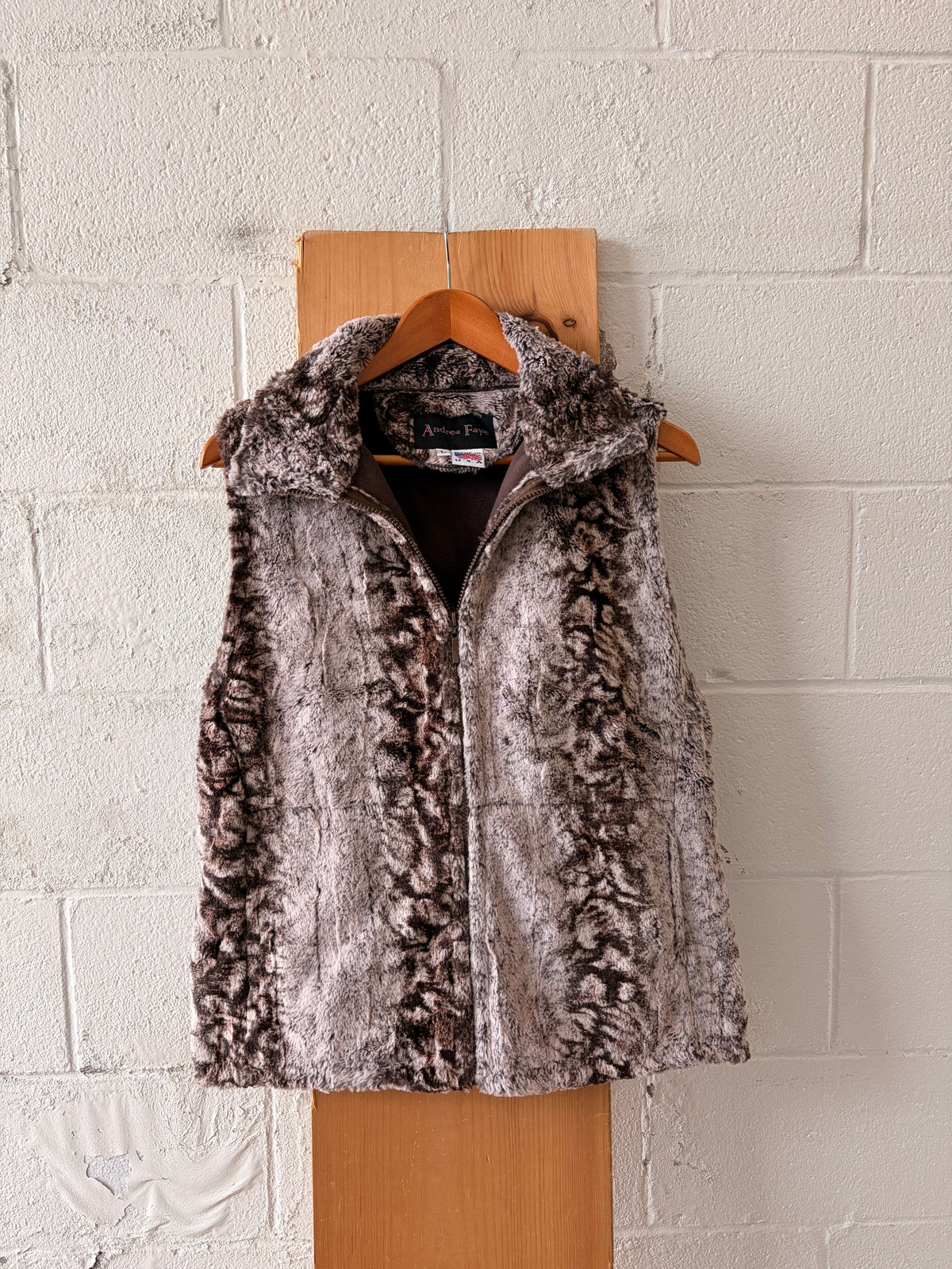Andrea Faye Faux Fur Vest : L