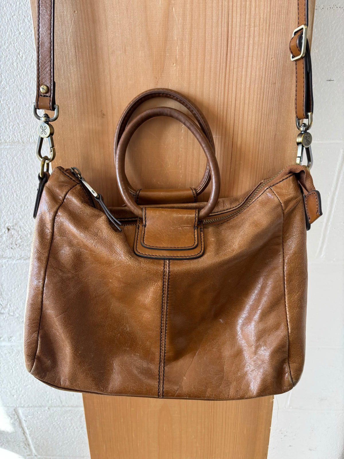 Hobo Medium Sheila Satchel