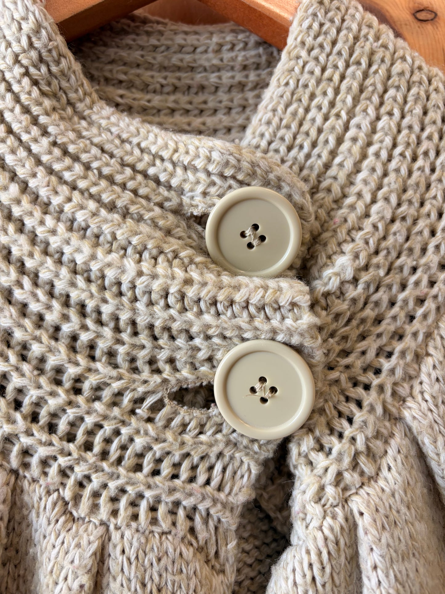 Sleeveless Mock Neck Cardigan : L/XL