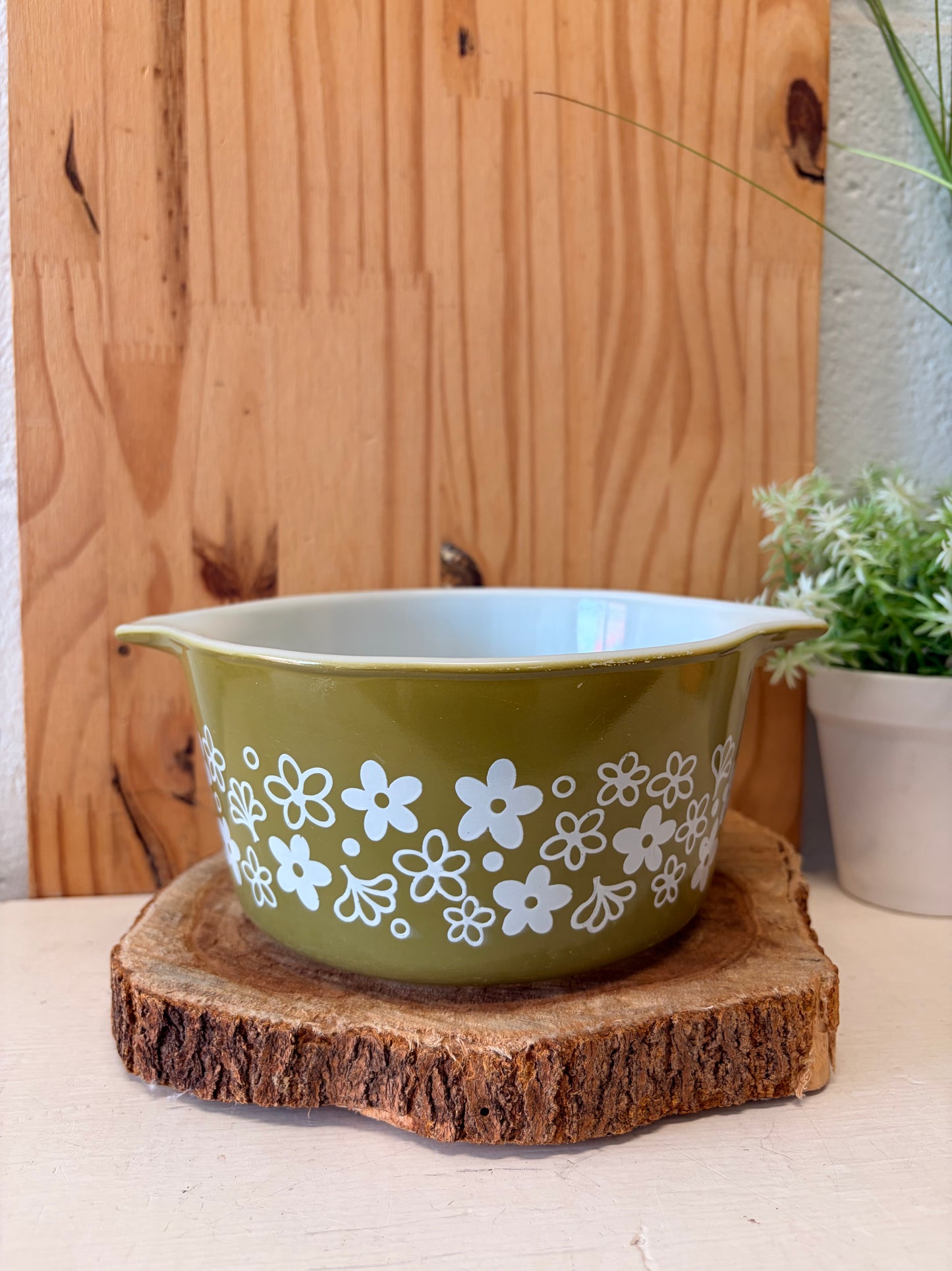 Cry Pyrex Crazy Daisy Dish (Local Pick Up Only - As Is)