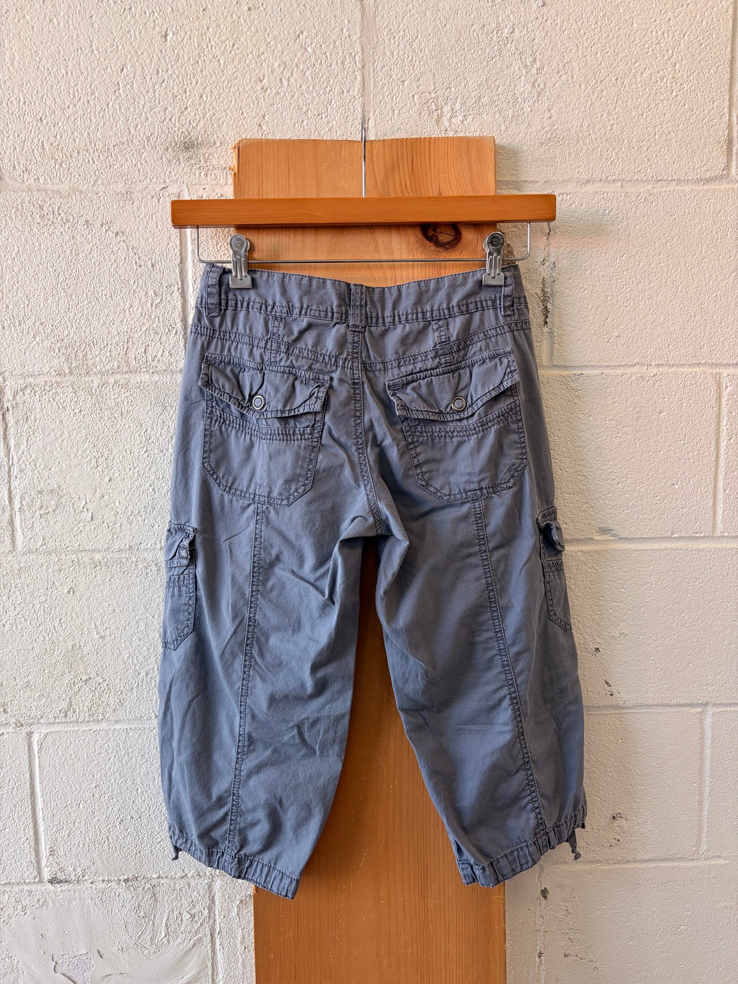 Union Bay Gray Cargo Capris : 3