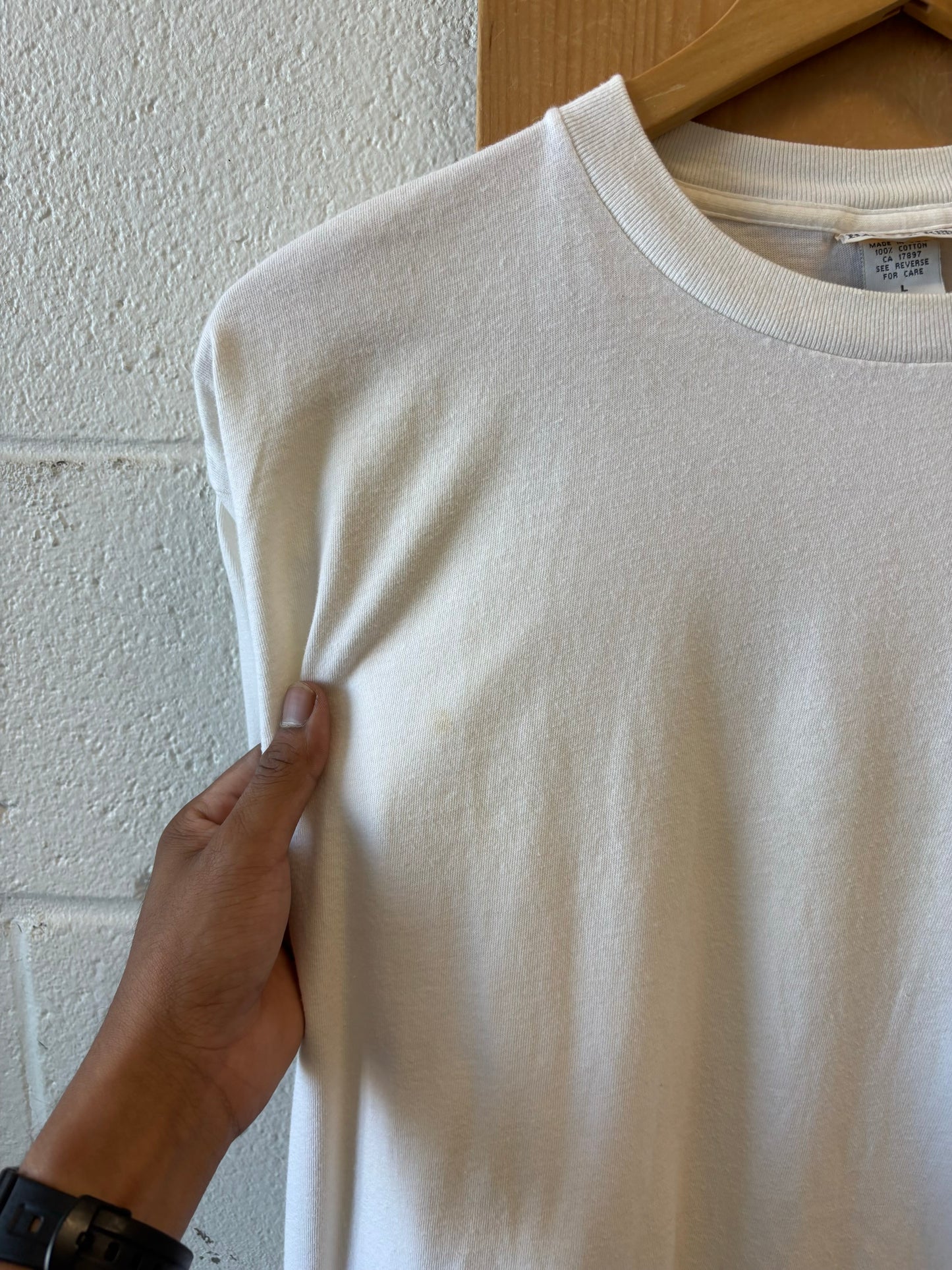 Vtg Single Stitch Banana Republic Tee : L