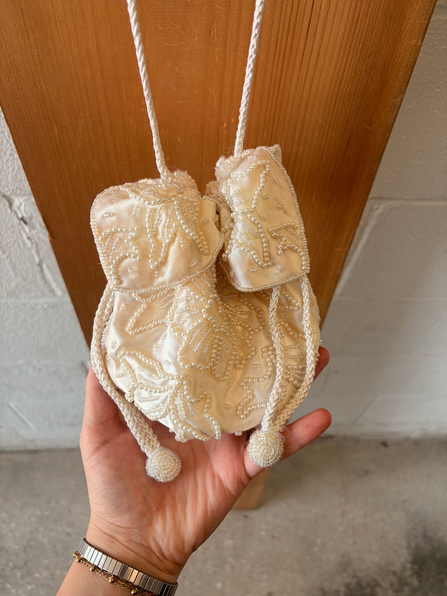 Delicate Drawstring Pouch Purse