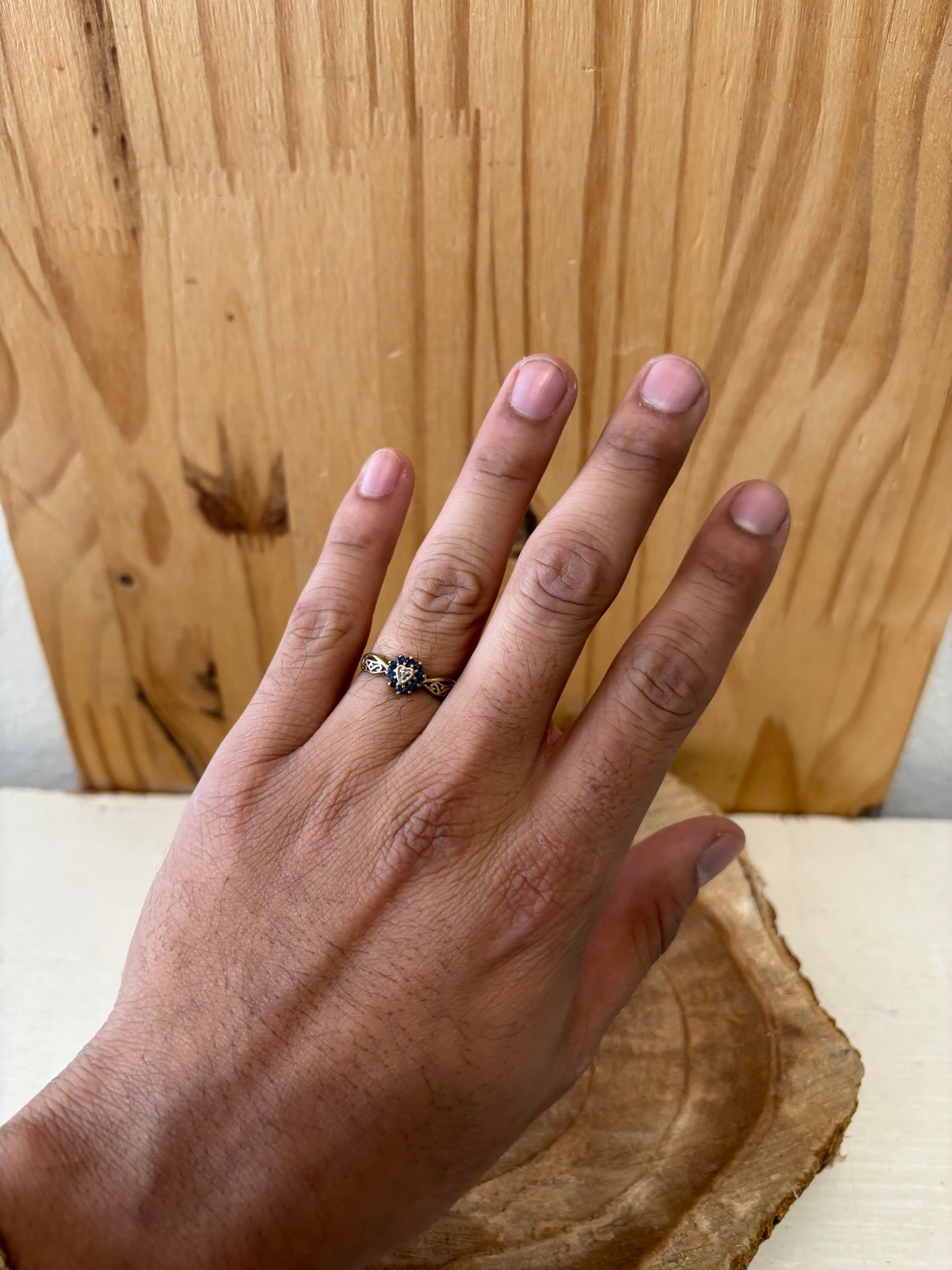 10K Yellow Gold Heart Ring : Size 7