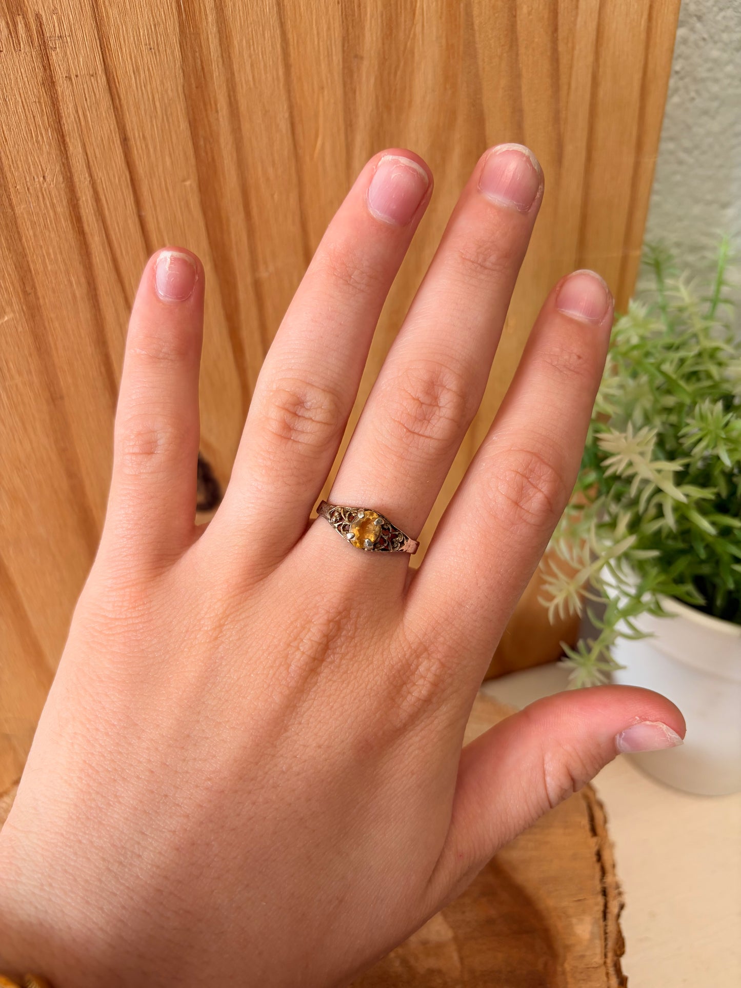 Vtg 925 Yellow Gemstone Ring : Size 8.5