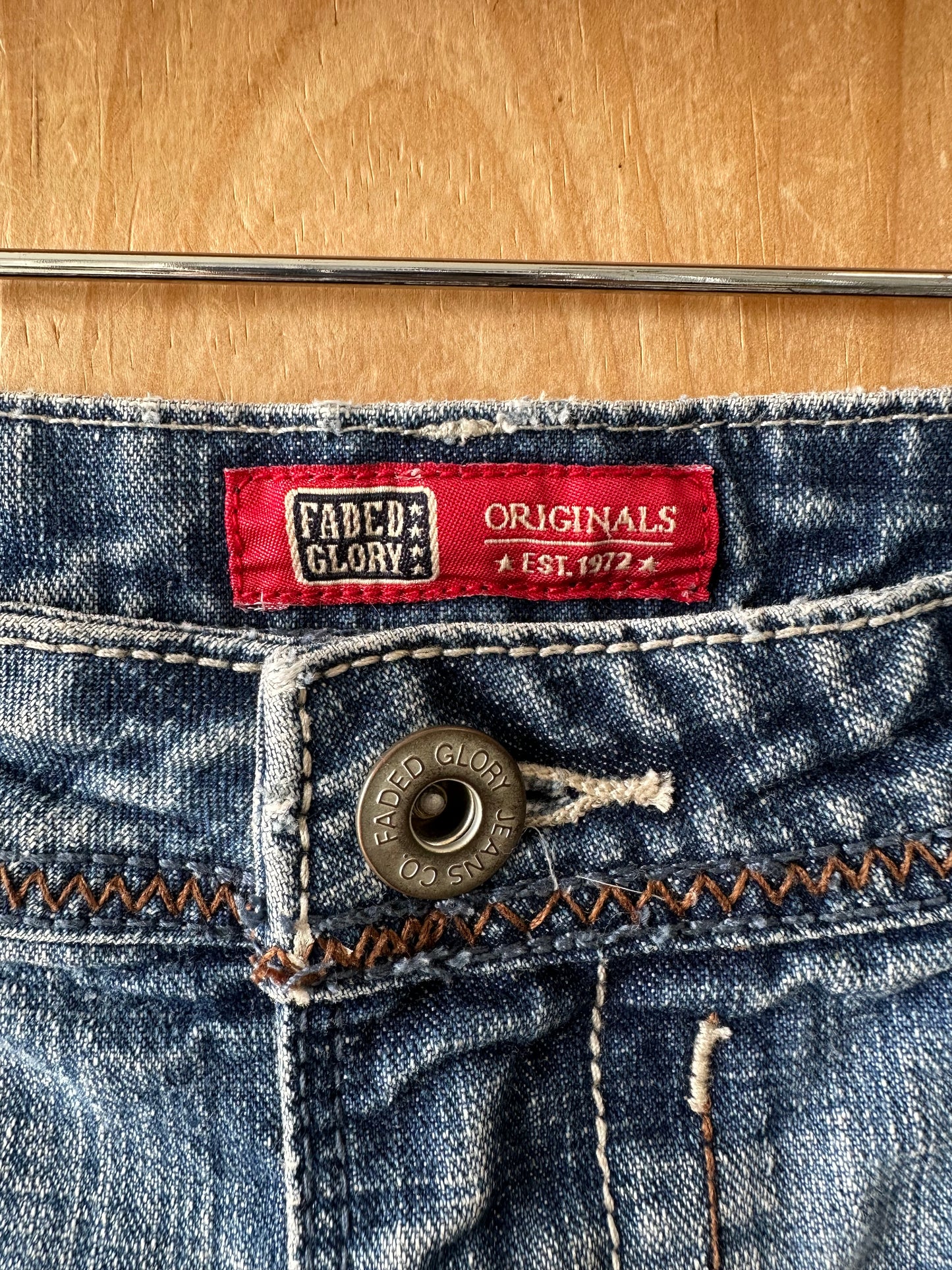 Embroidered Waist Denim Shorts : 8