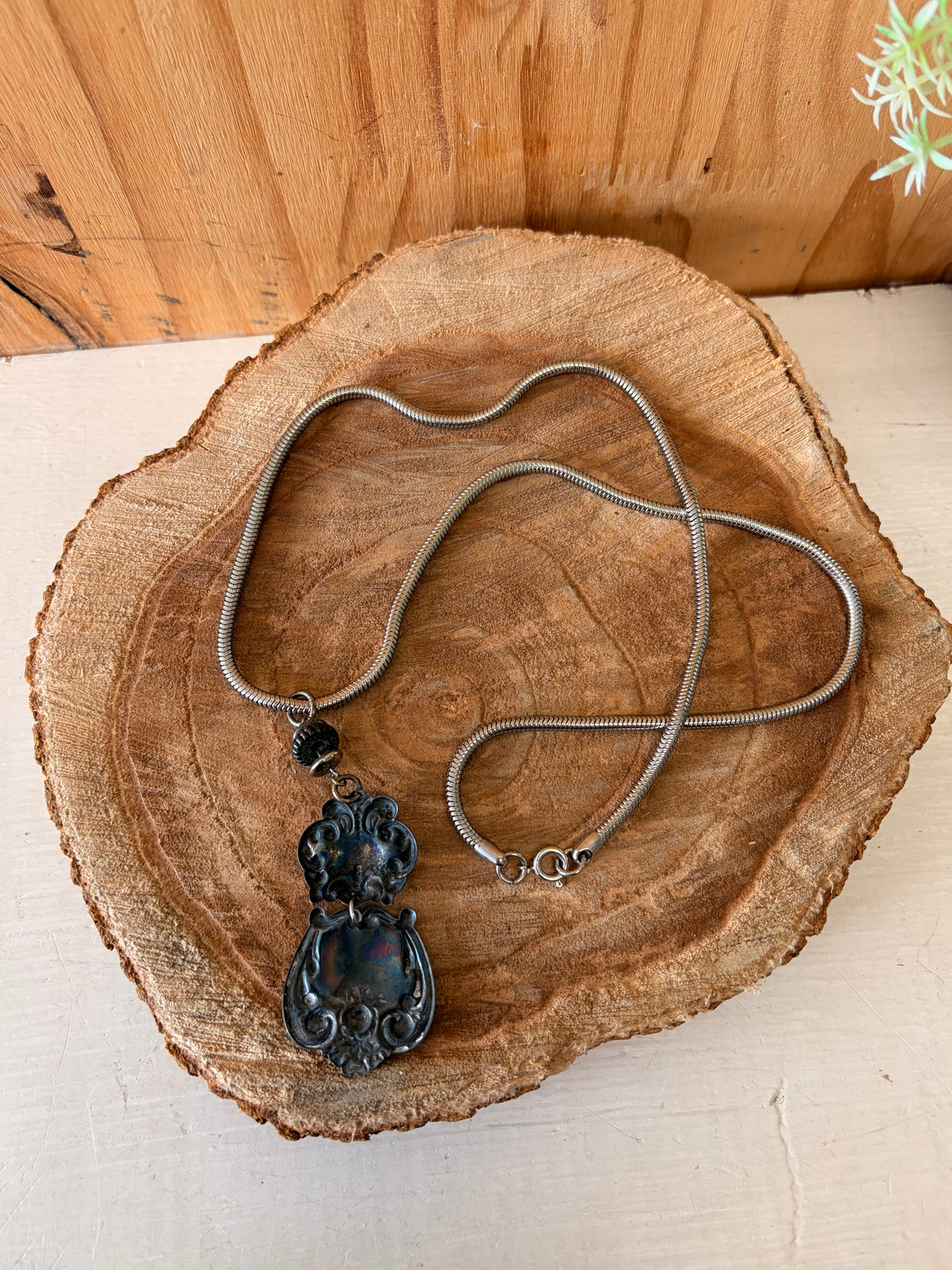 Silver Tone Ornate Pendant Necklace