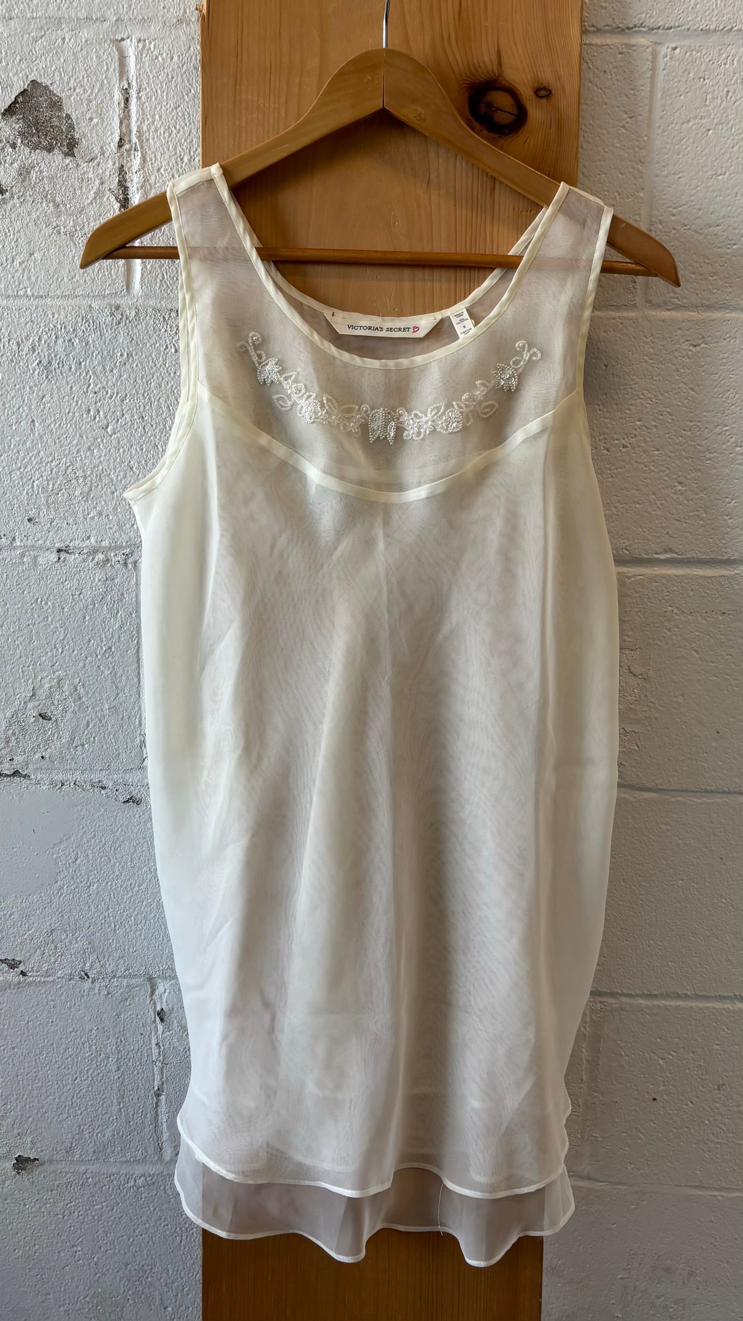 White VS Slip : S