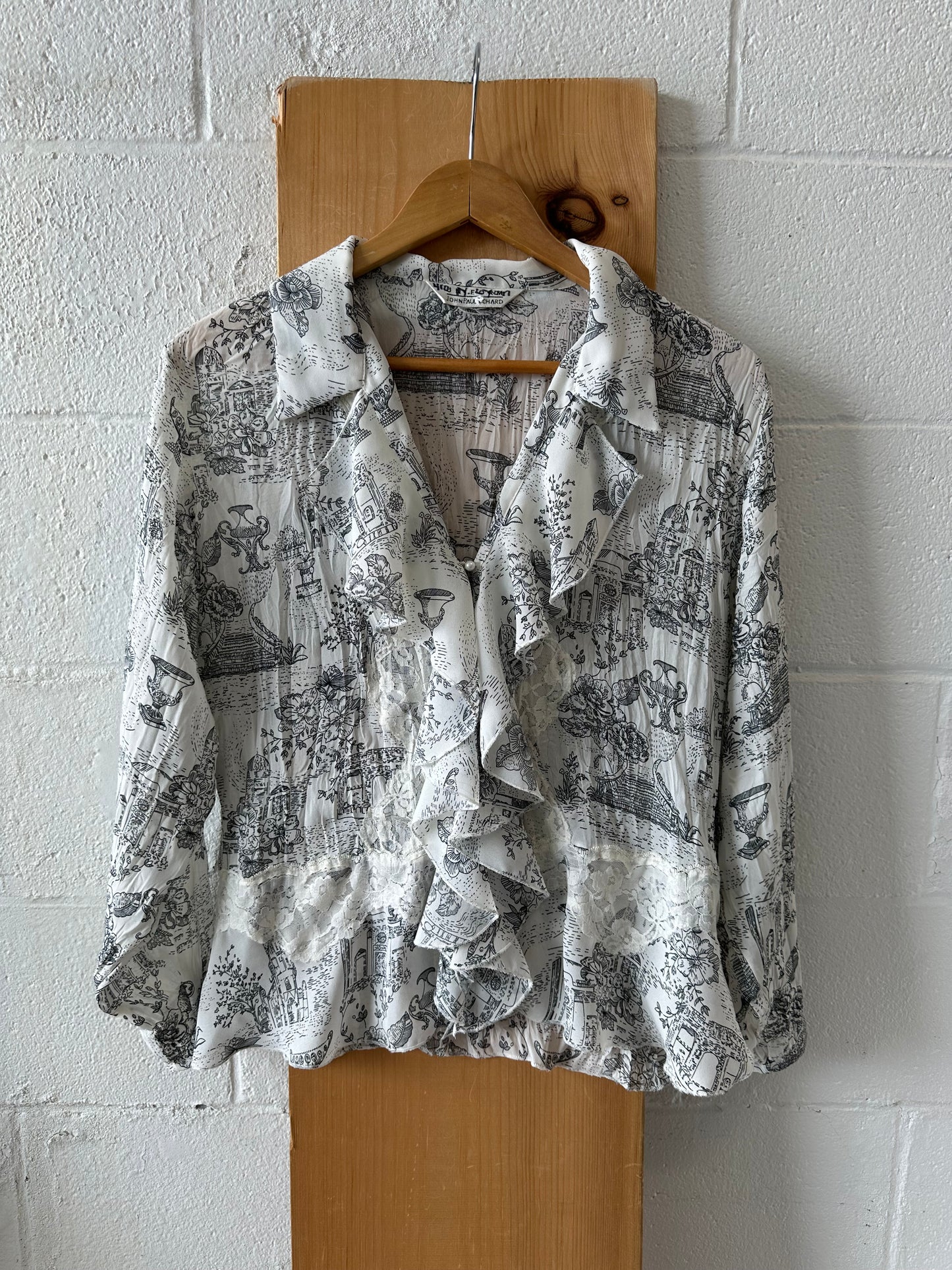 Vtg Ruffle Detailed Top : L
