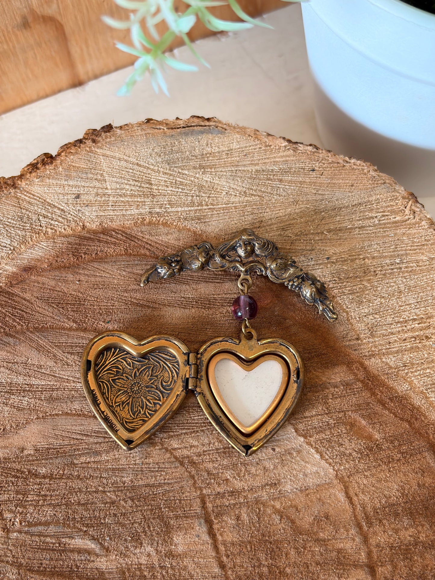 Vtg Heart Locket Brooch