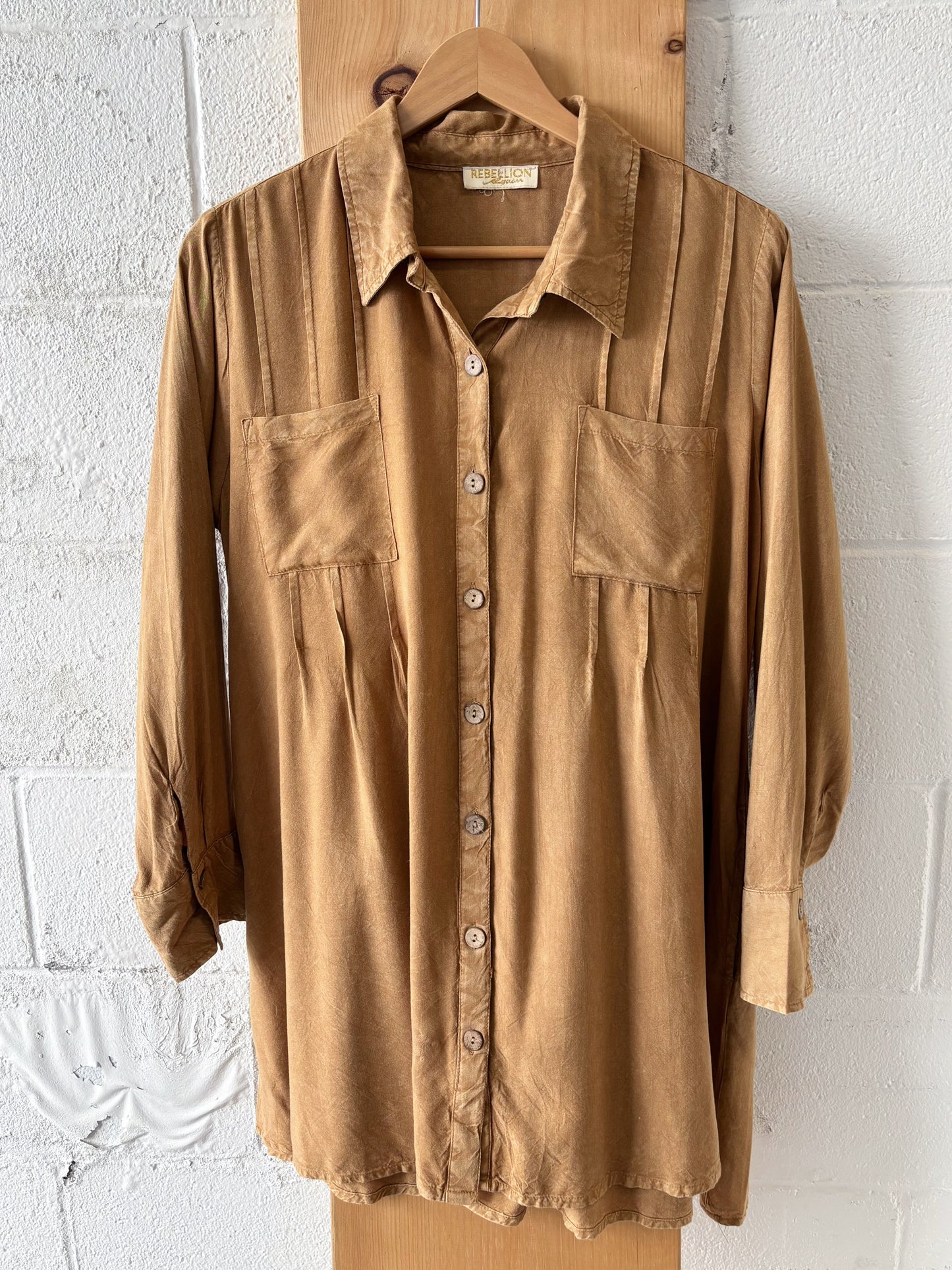 Tan Long Sleeve Button Up : L/XL