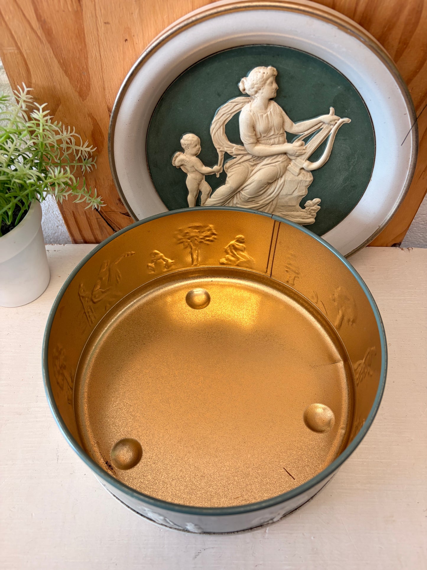 Vtg Greek Muse Tin (Local Pick Up Only)