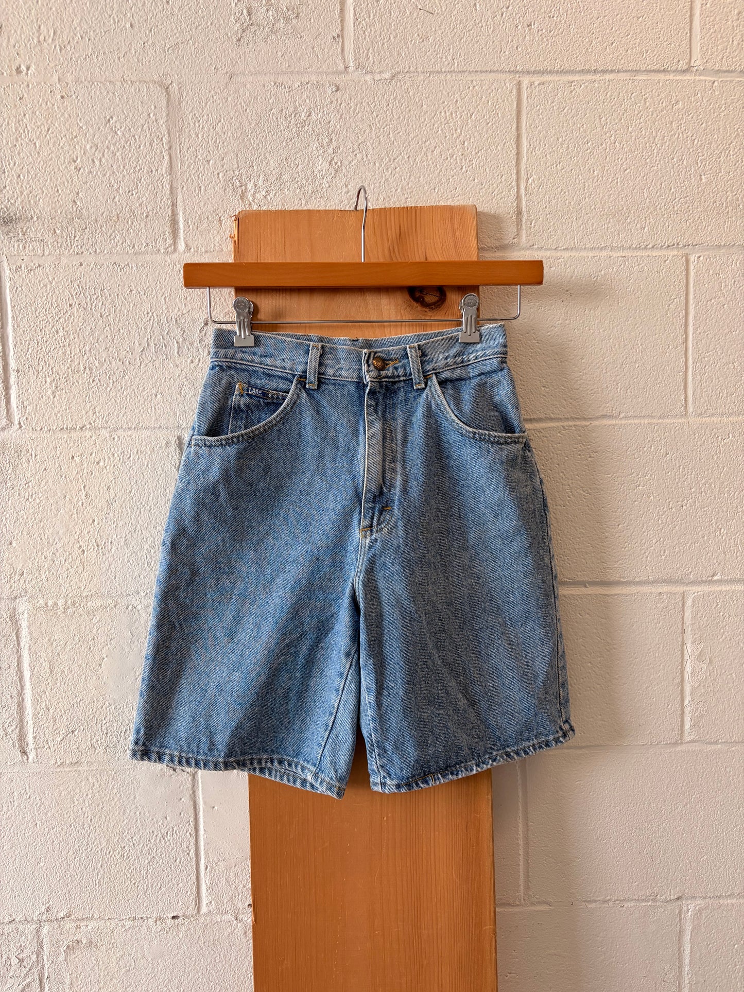 Vtg Lee Denim Shorts : 26”W