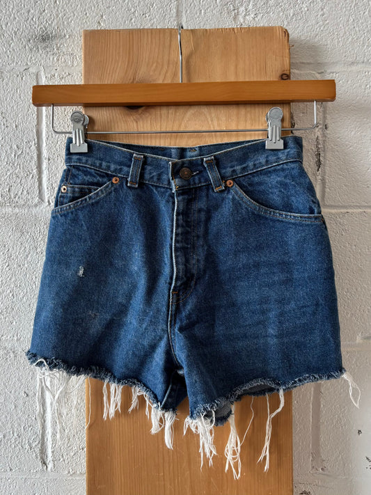 Orange Tab Levi’s Cutoffs : 26” W