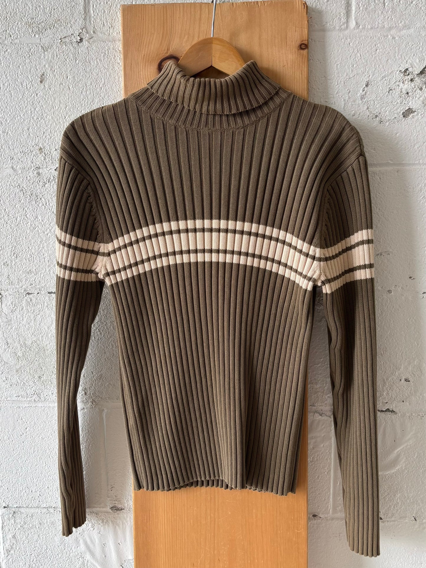 Ribbed Brown Turtleneck : M